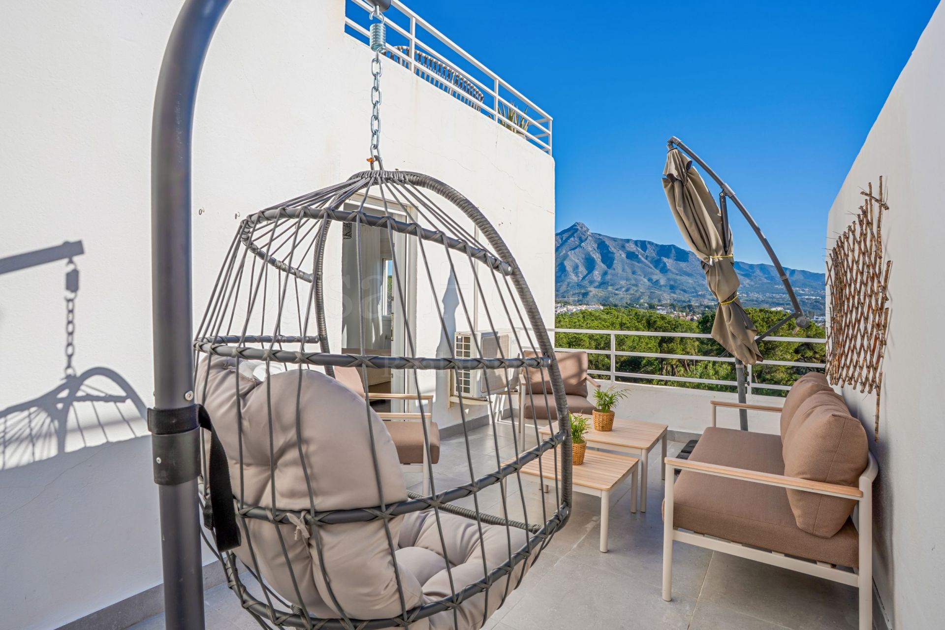 Duplex in Nueva Andalucia, Marbella