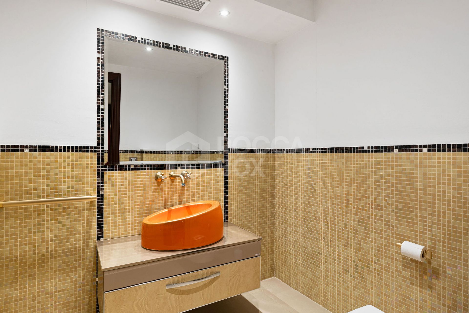 Welcome to this exclusive three-level villa in San Pedro Playa