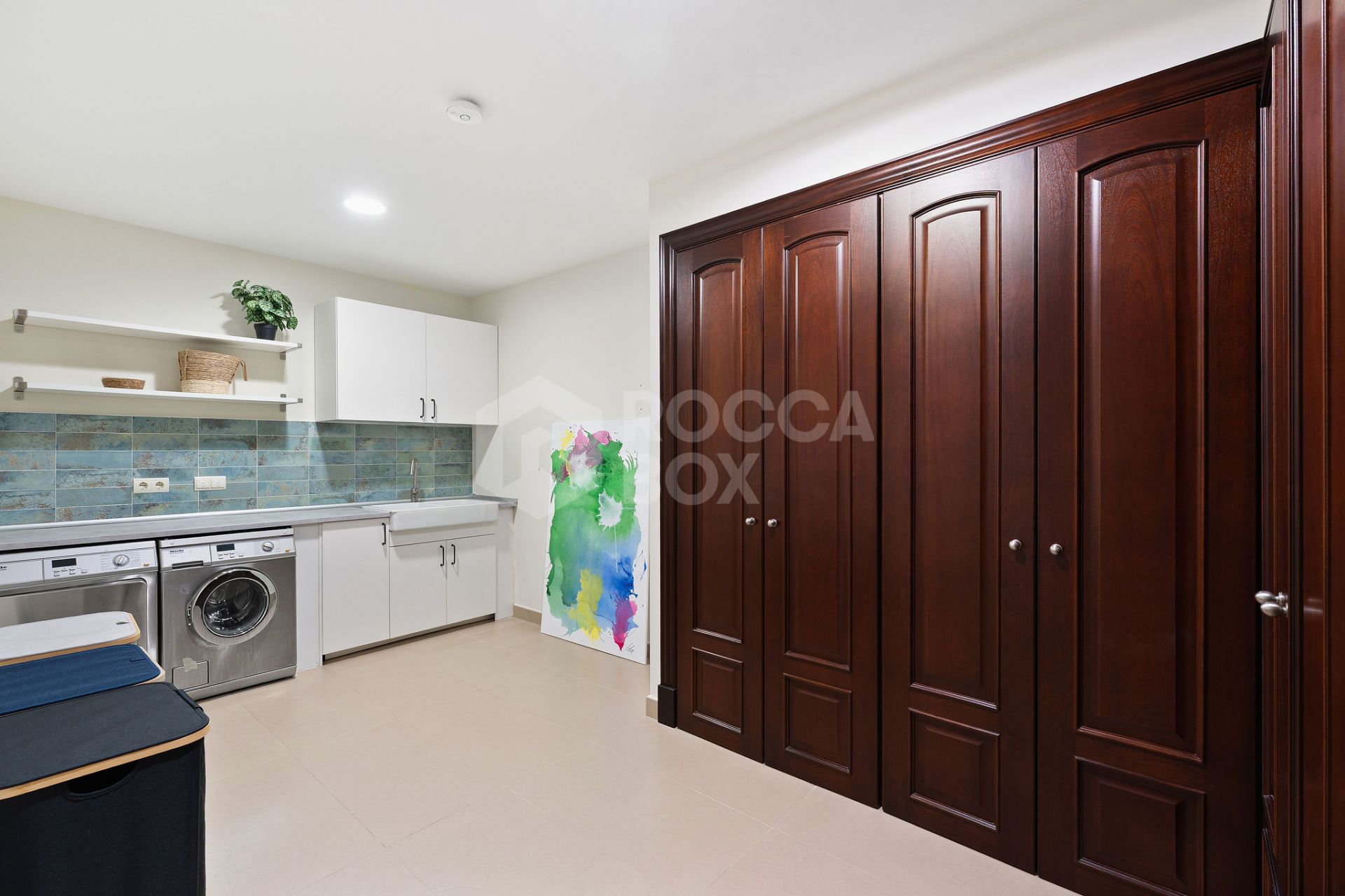 Welcome to this exclusive three-level villa in San Pedro Playa