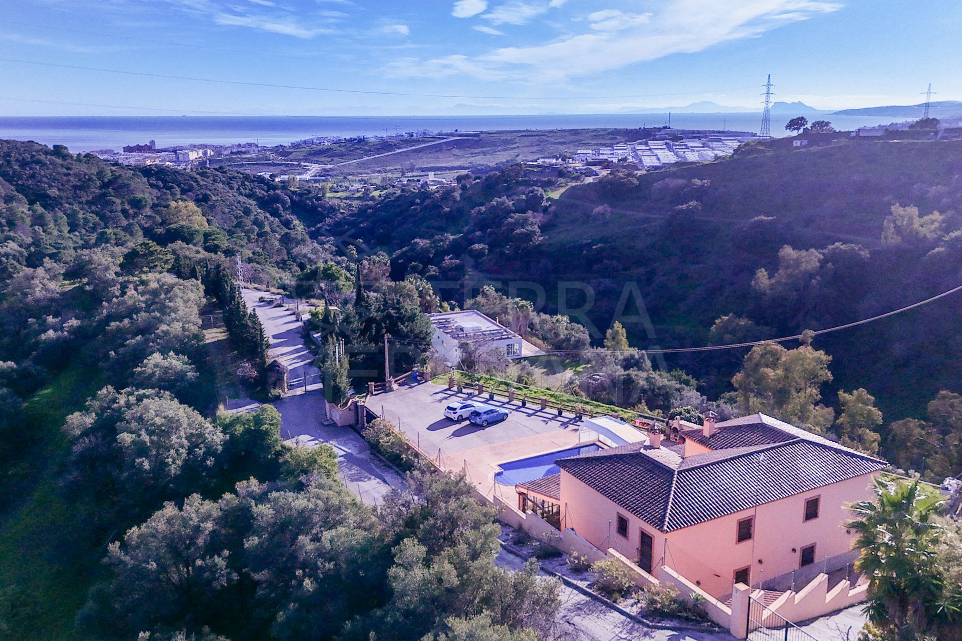 Villa in Altos de Estepona, Estepona