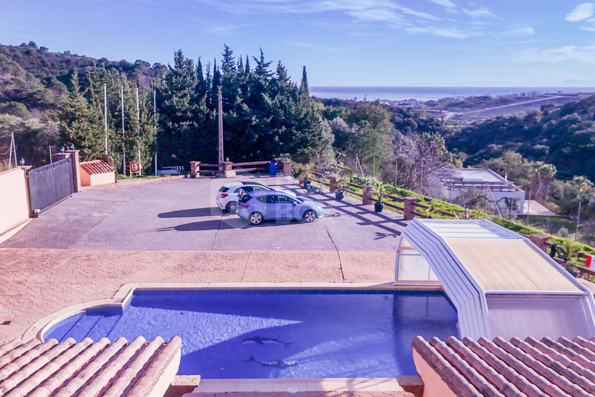 Sea-View Villa with Large Plots & Endless Potential – La Pantoja, Estepona Hills