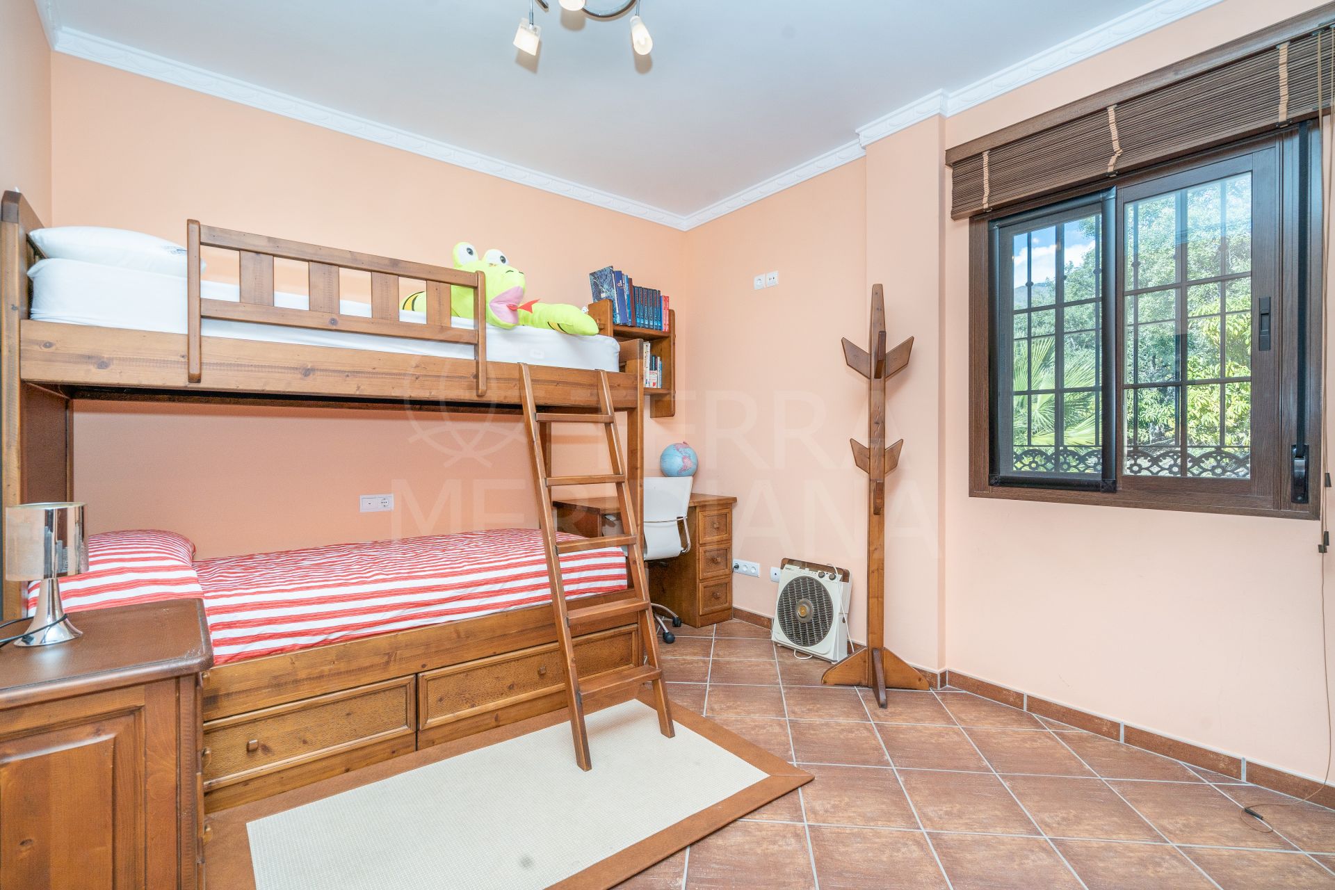 Villa in Altos de Estepona, Estepona