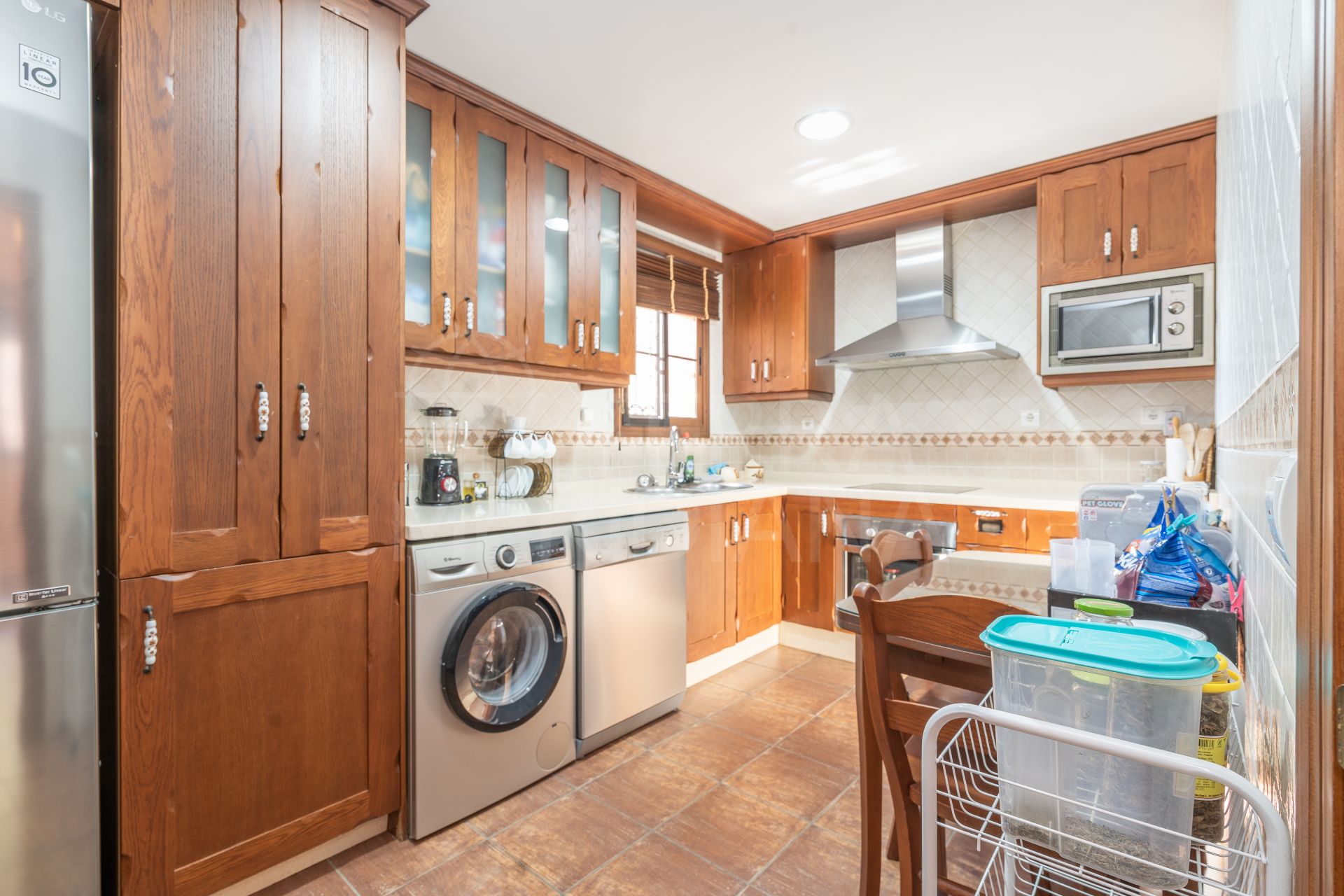 Villa in Altos de Estepona, Estepona