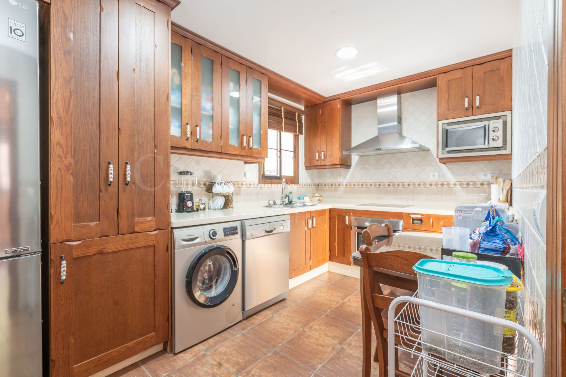 Villa in Altos de Estepona, Estepona