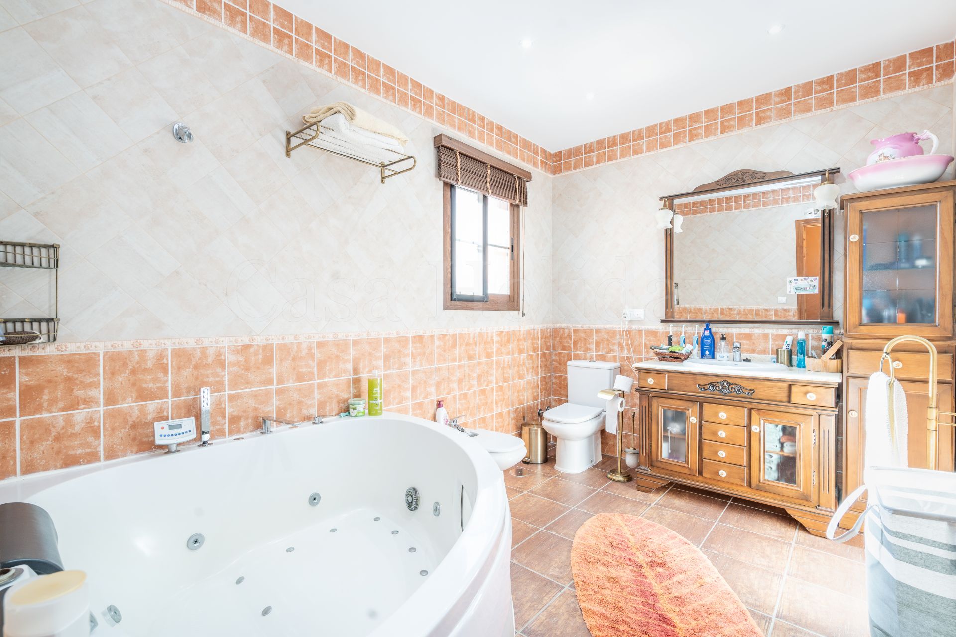 Villa in Altos de Estepona, Estepona