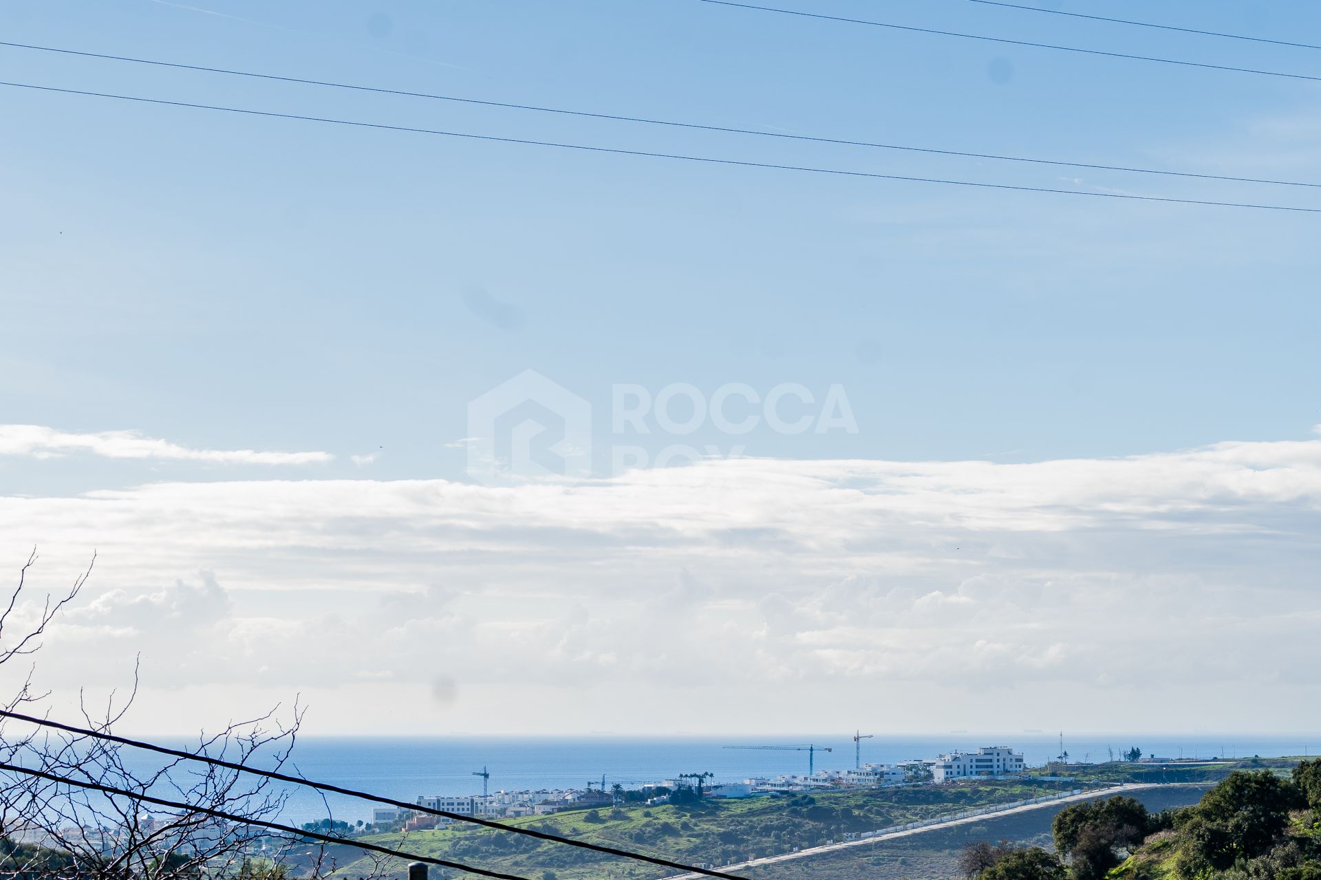 Sea-View Villa with Large Plots & Endless Potential – La Pantoja, Estepona Hills