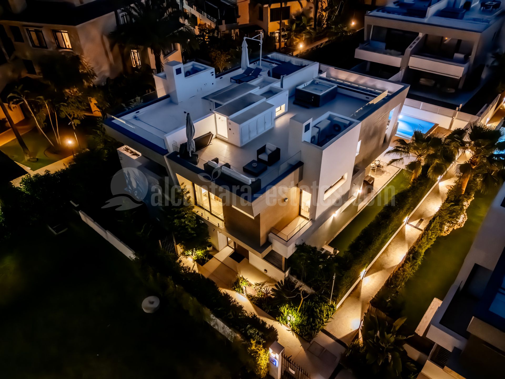 Semi Detached House in Marbella - Puerto Banus, Marbella