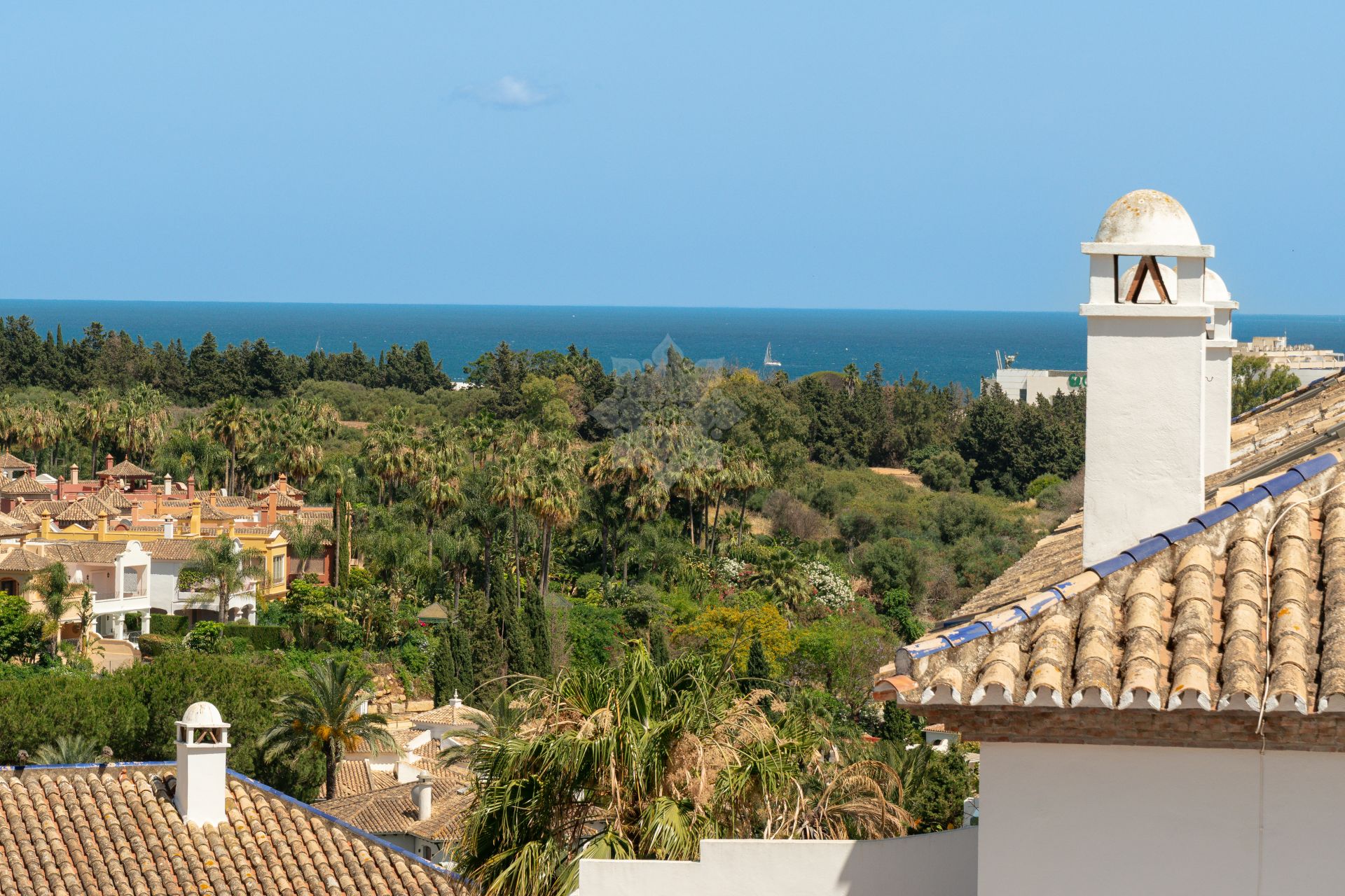 Penthouse in Nueva Andalucia, Marbella