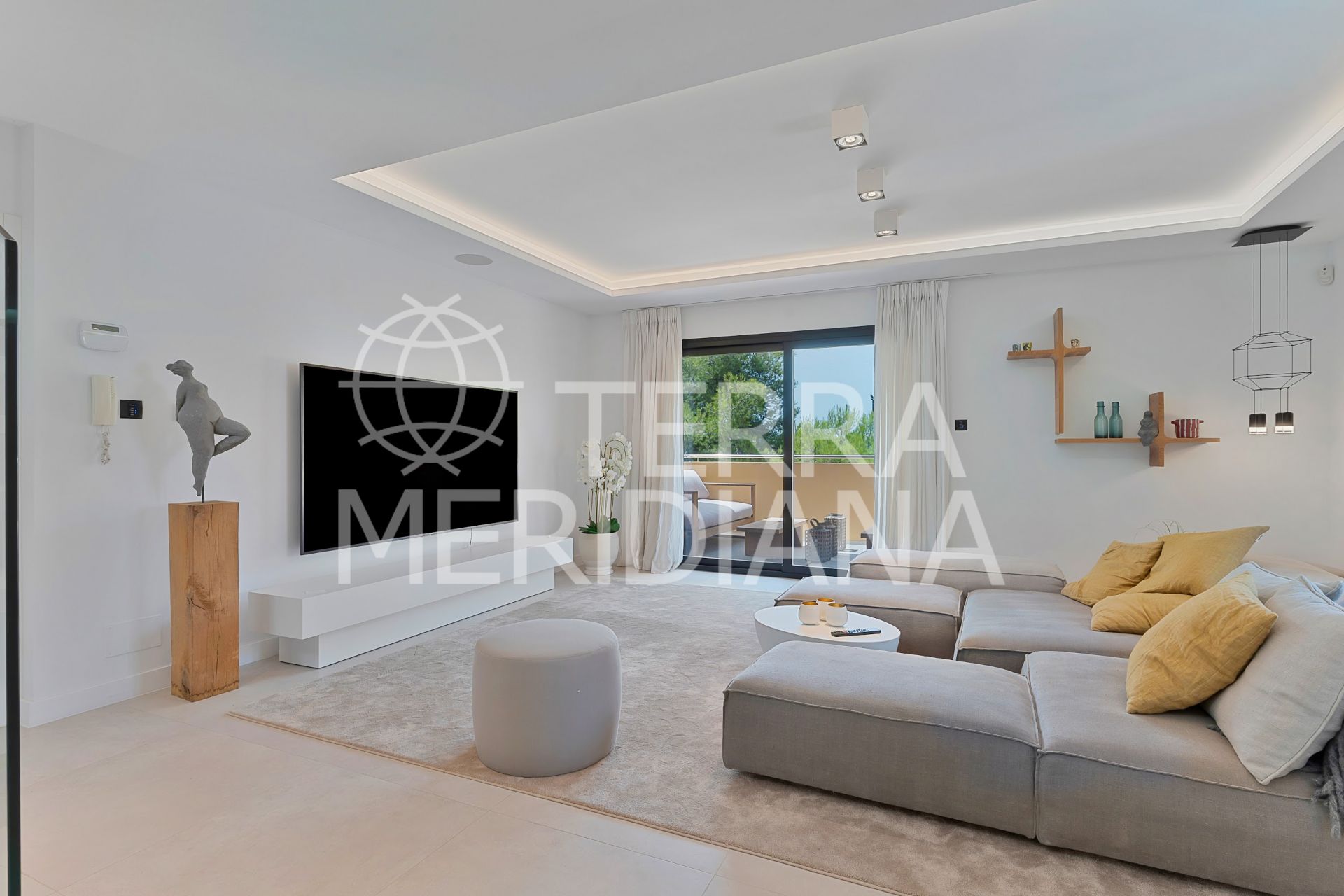 Duplex Penthouse in Andalucia del Mar, Marbella