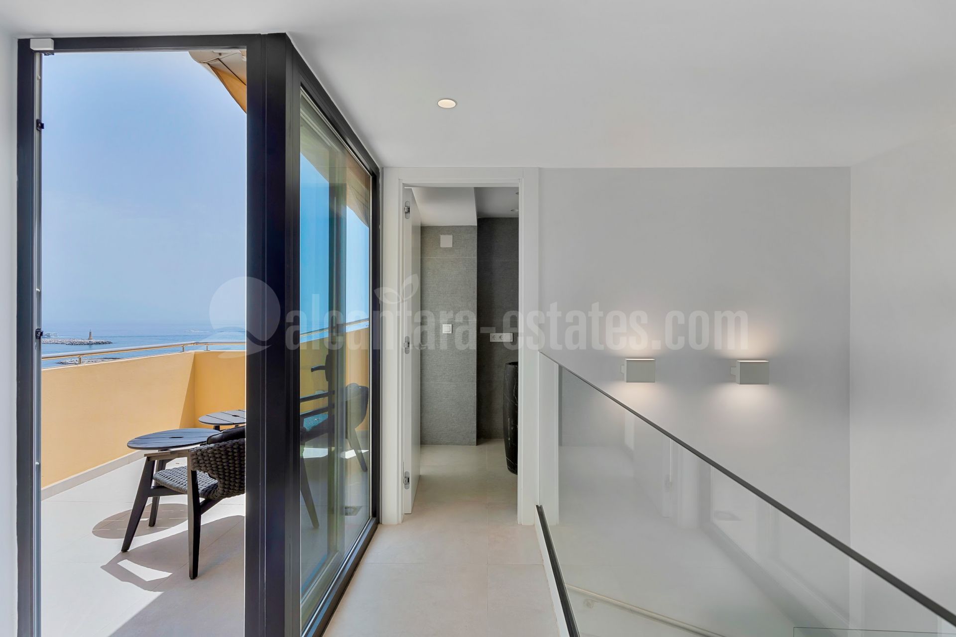 Atico Duplex en Andalucia del Mar, Marbella