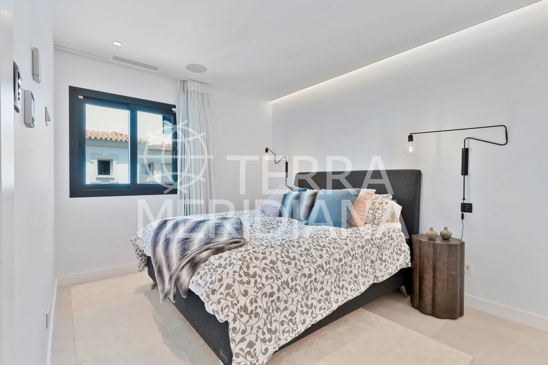 Duplex Penthouse in Andalucia del Mar, Marbella