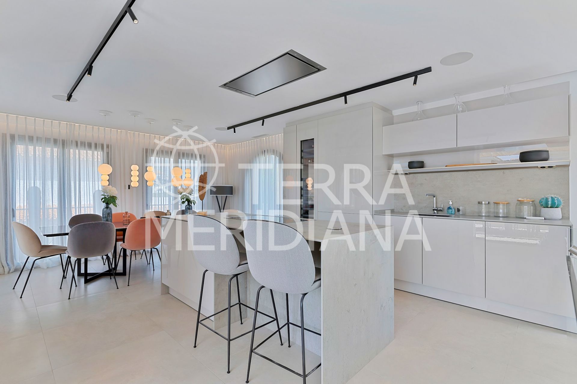 Duplex Penthouse in Andalucia del Mar, Marbella