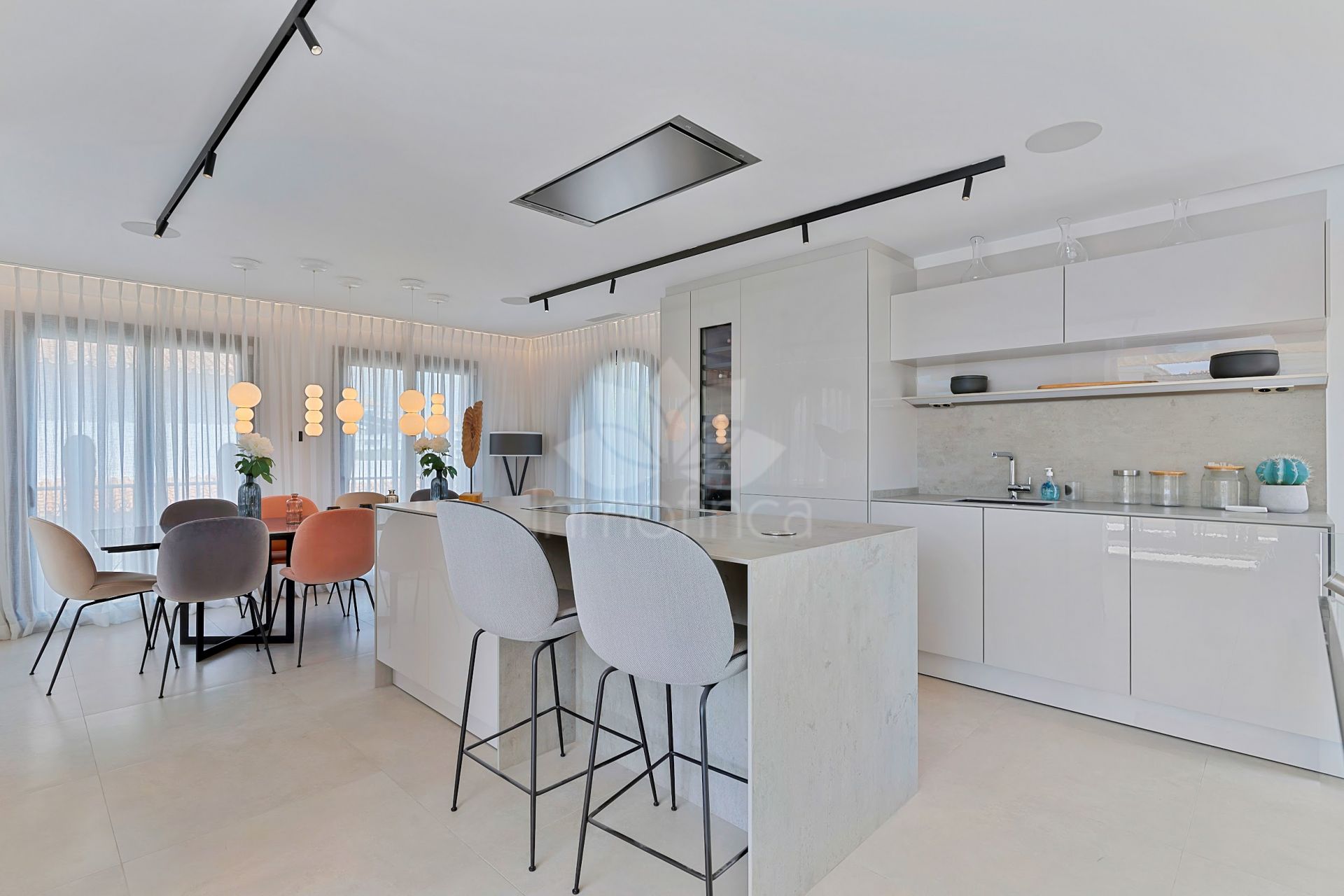 Duplex Penthouse in Andalucia del Mar, Marbella