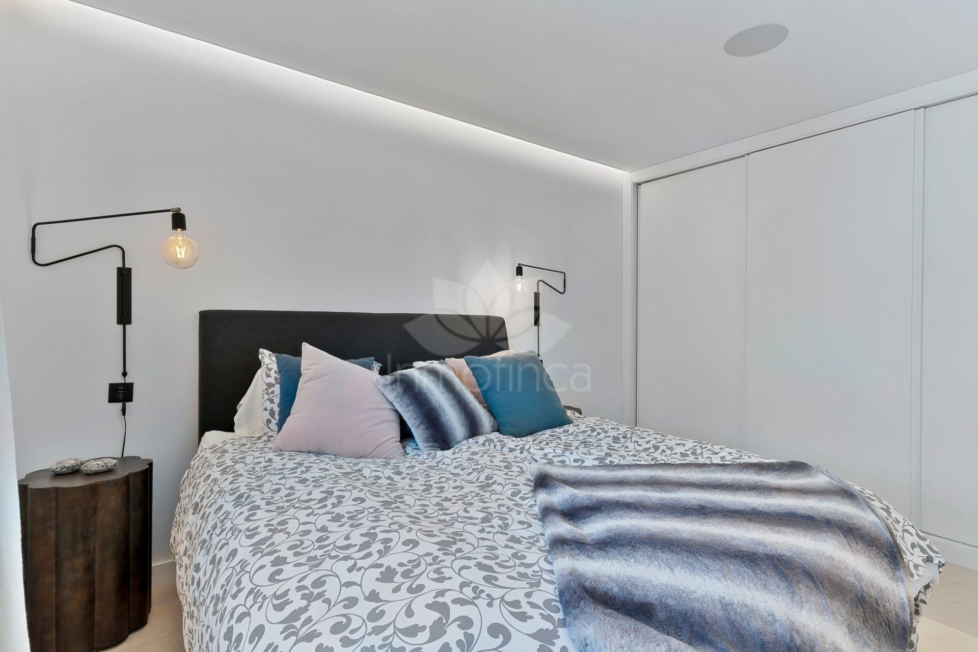 Duplex Penthouse in Andalucia del Mar, Marbella