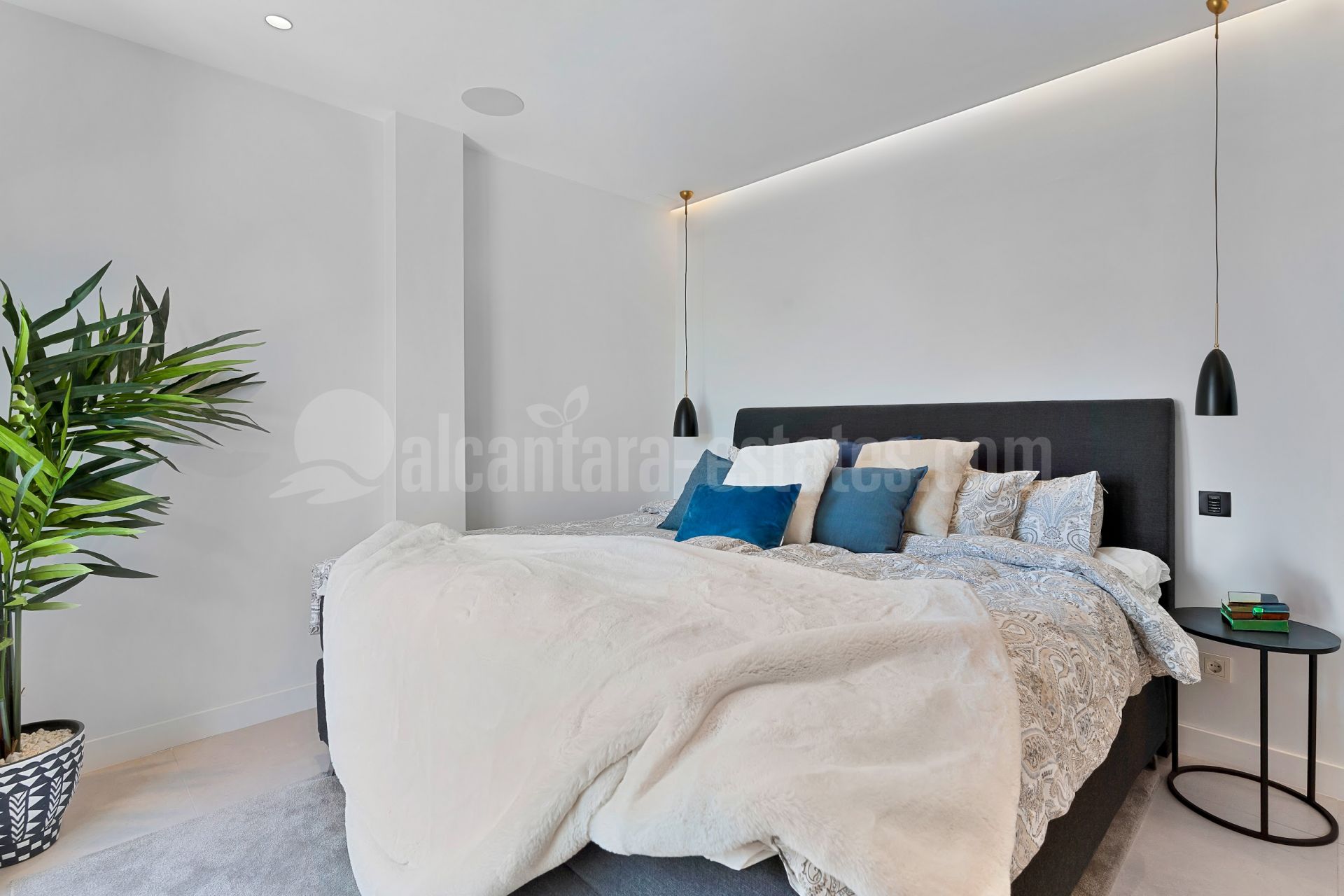 Atico Duplex en Andalucia del Mar, Marbella