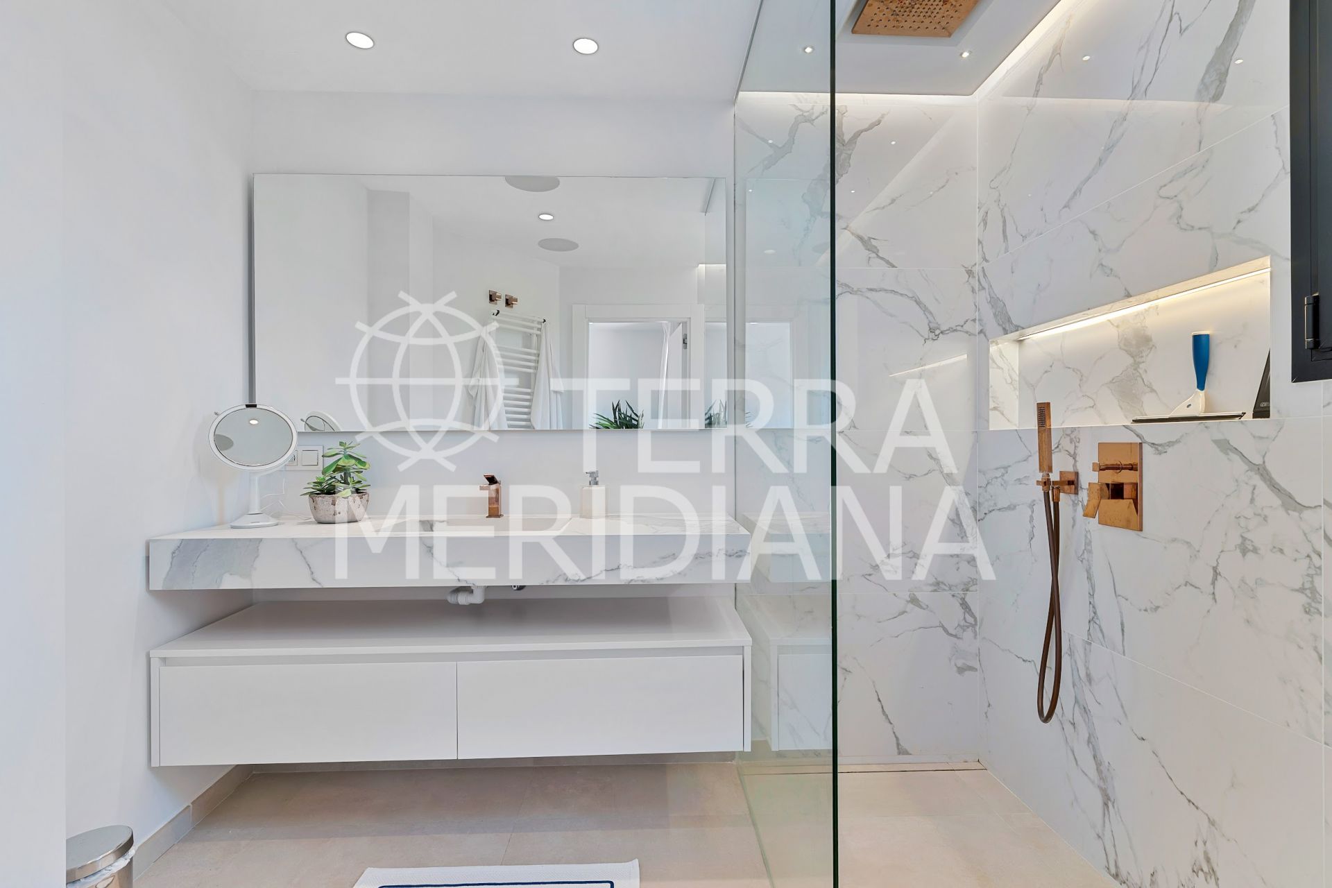 Duplex Penthouse in Andalucia del Mar, Marbella