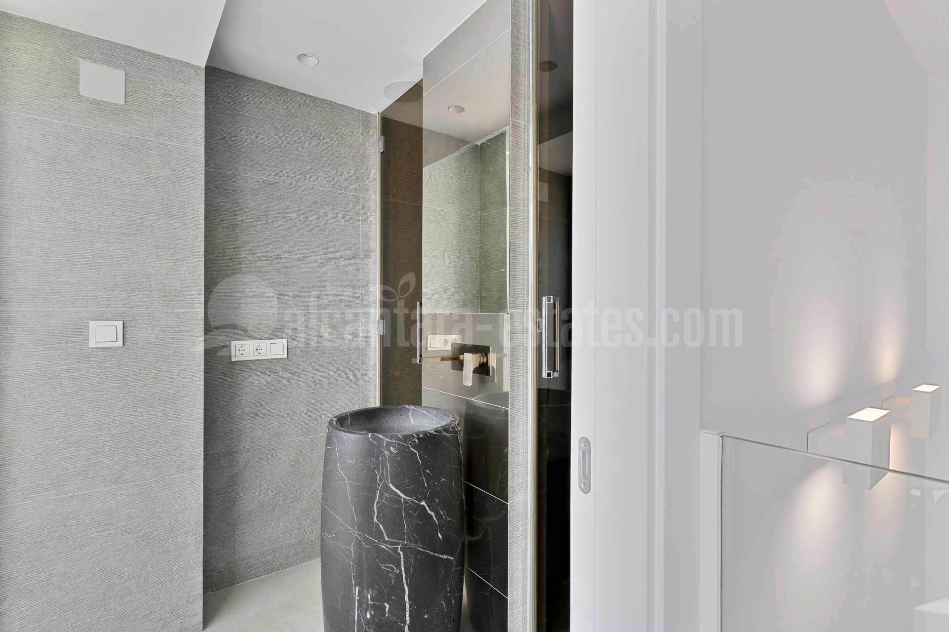 Atico Duplex en Andalucia del Mar, Marbella