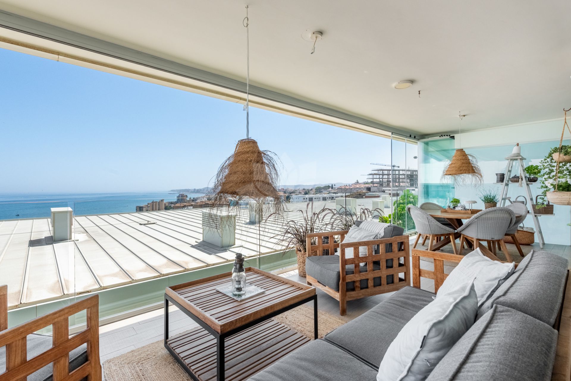 Apartment in El Higueron, Fuengirola