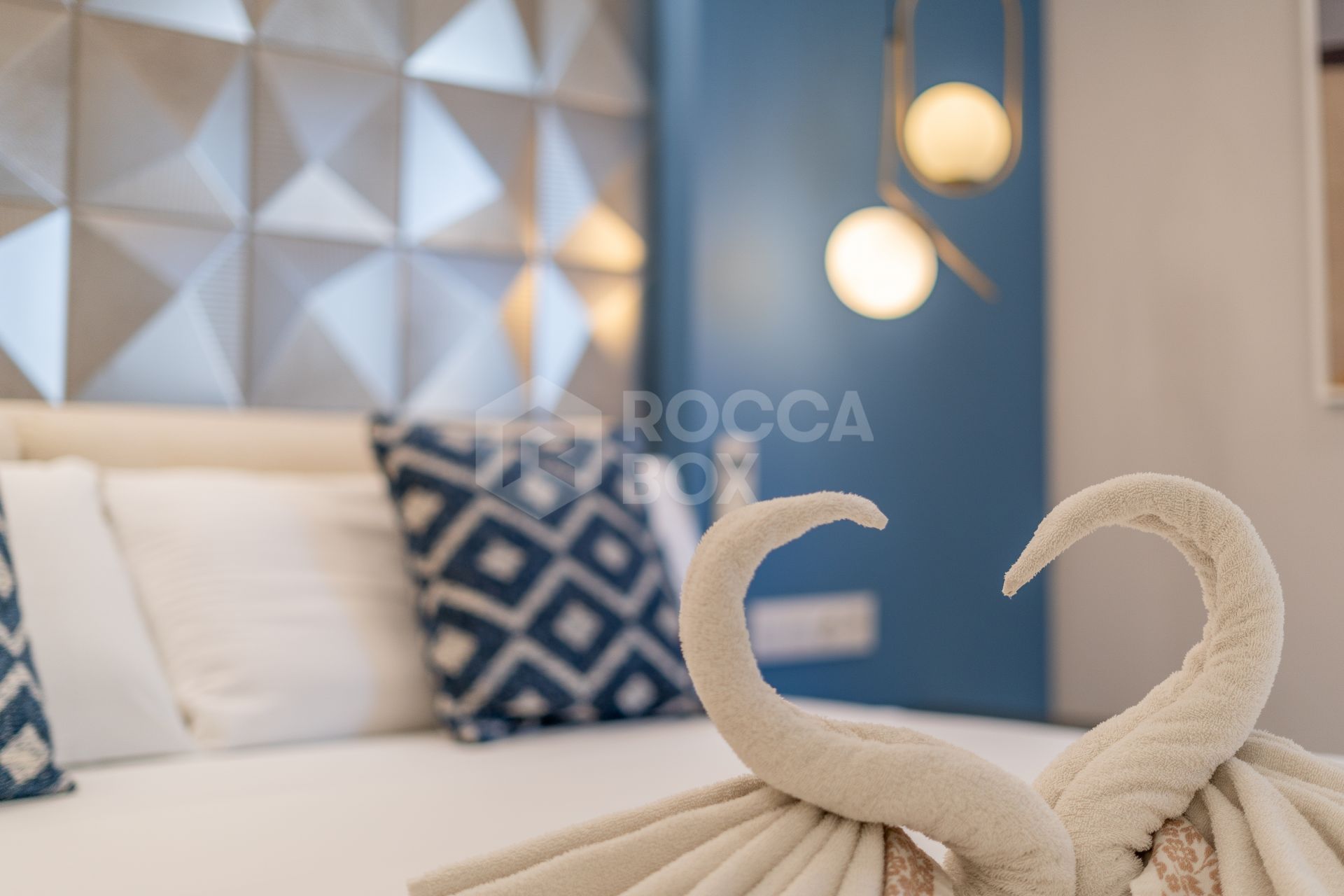 Completely Reconstructed Sea-View Villa with Tourist License – Marbella East