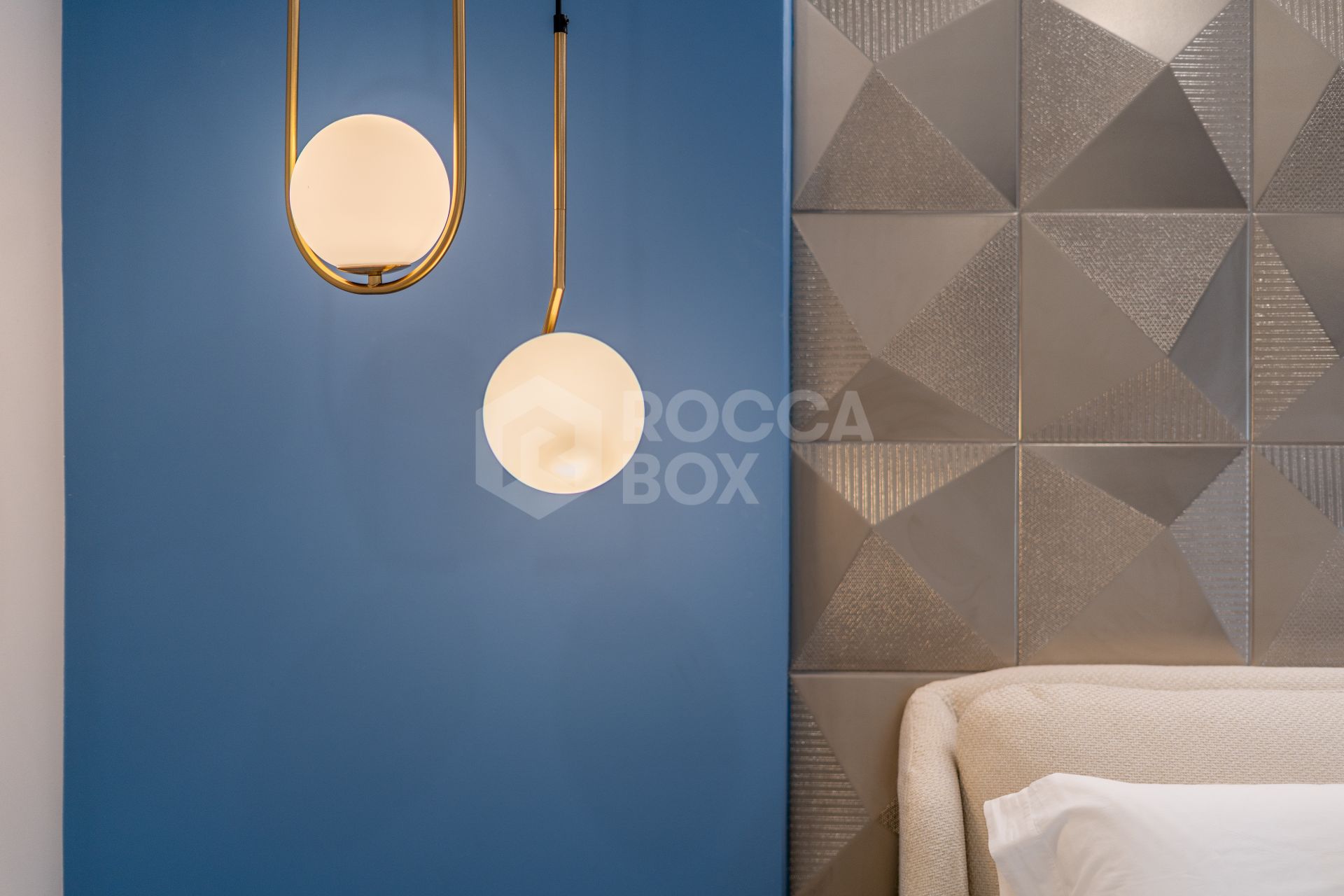 Completely Reconstructed Sea-View Villa with Tourist License – Marbella East