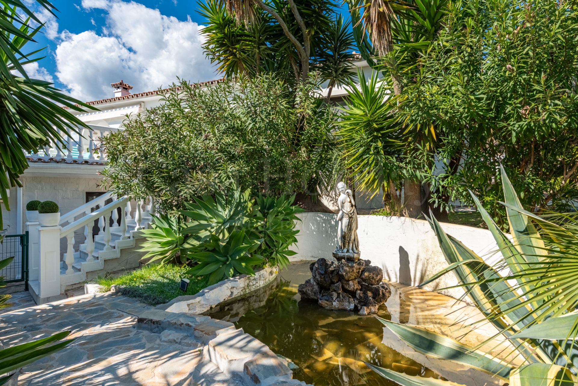 Villa in El Real Panorama, Marbella