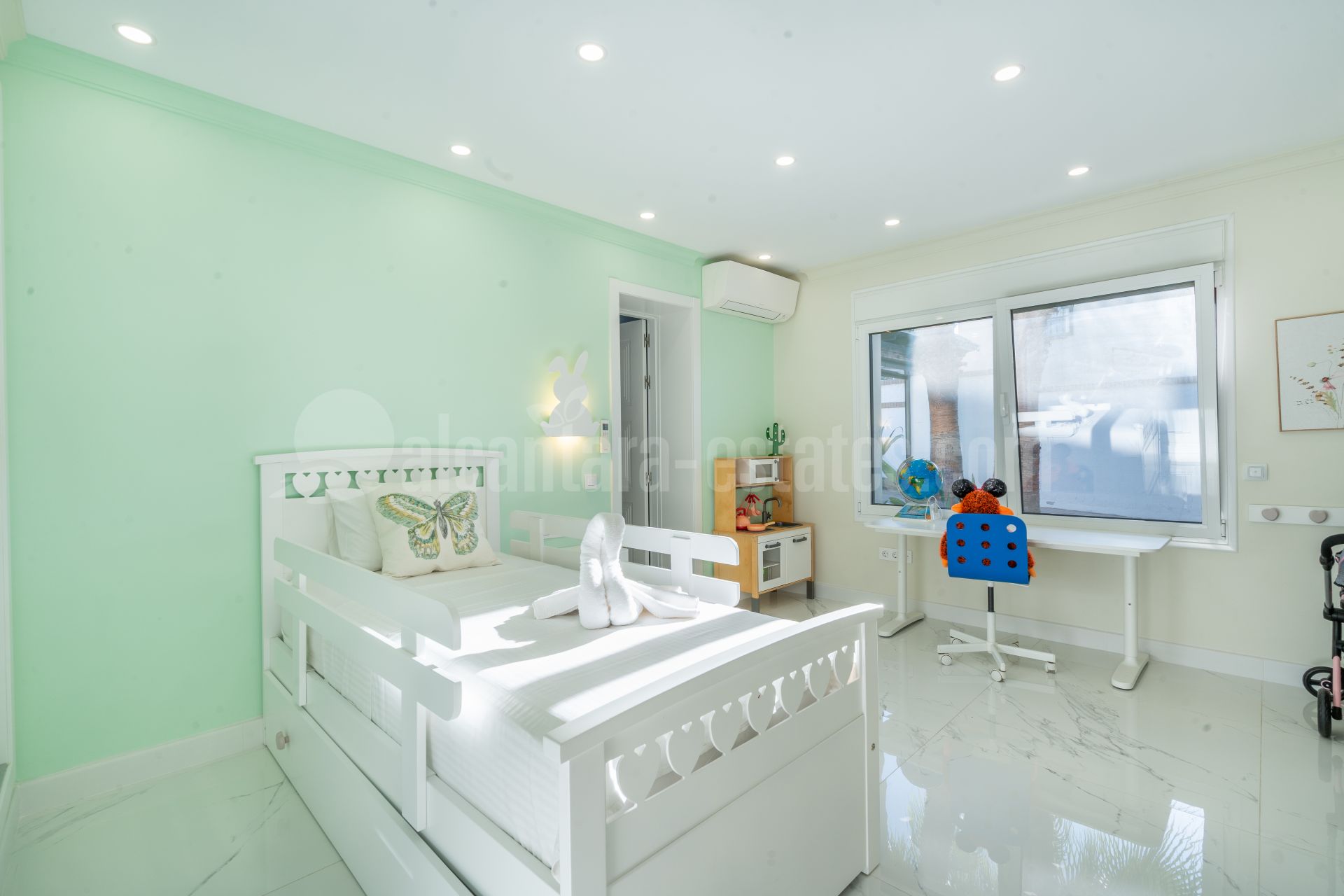 Villa in El Real Panorama, Marbella