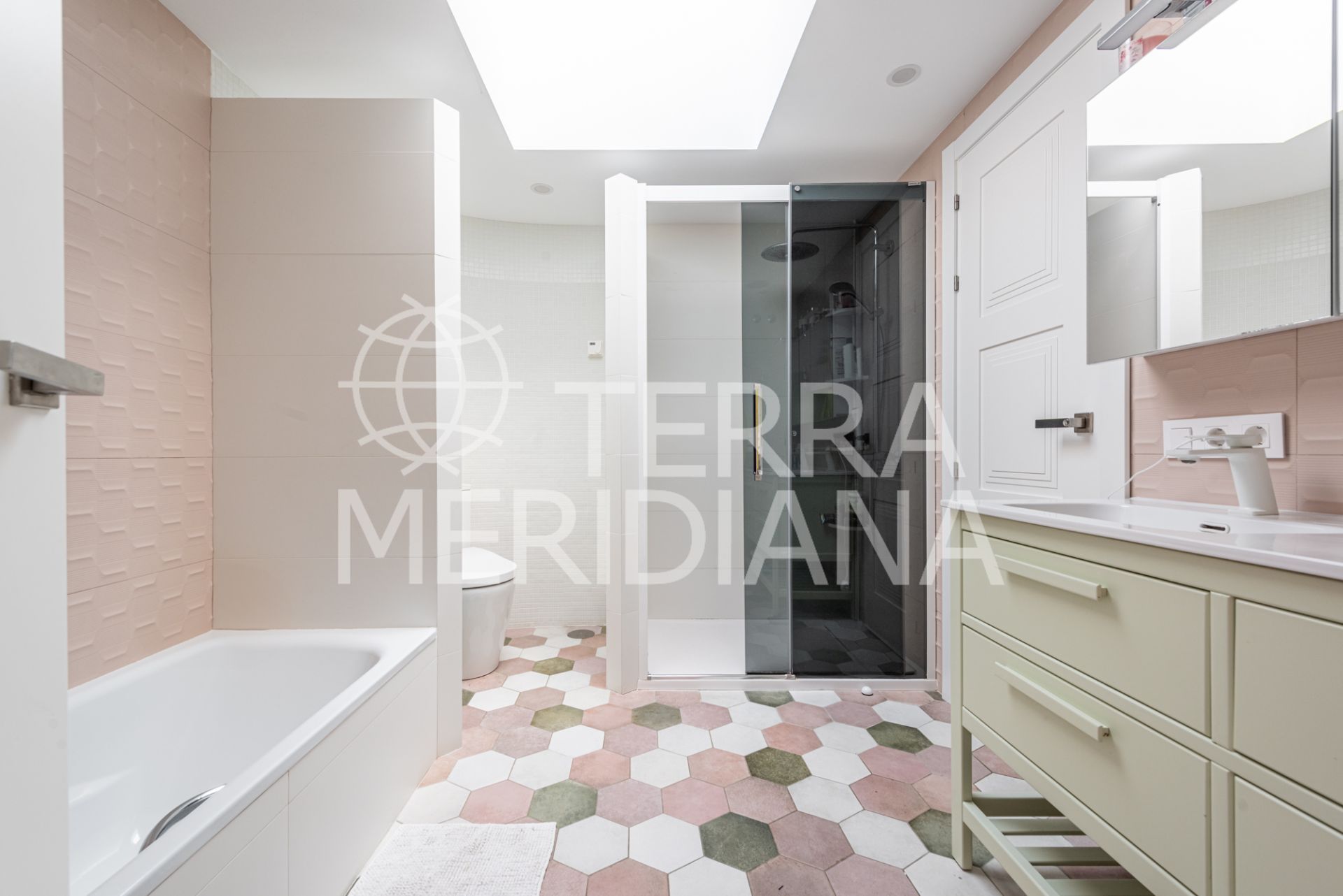 Villa in El Real Panorama, Marbella