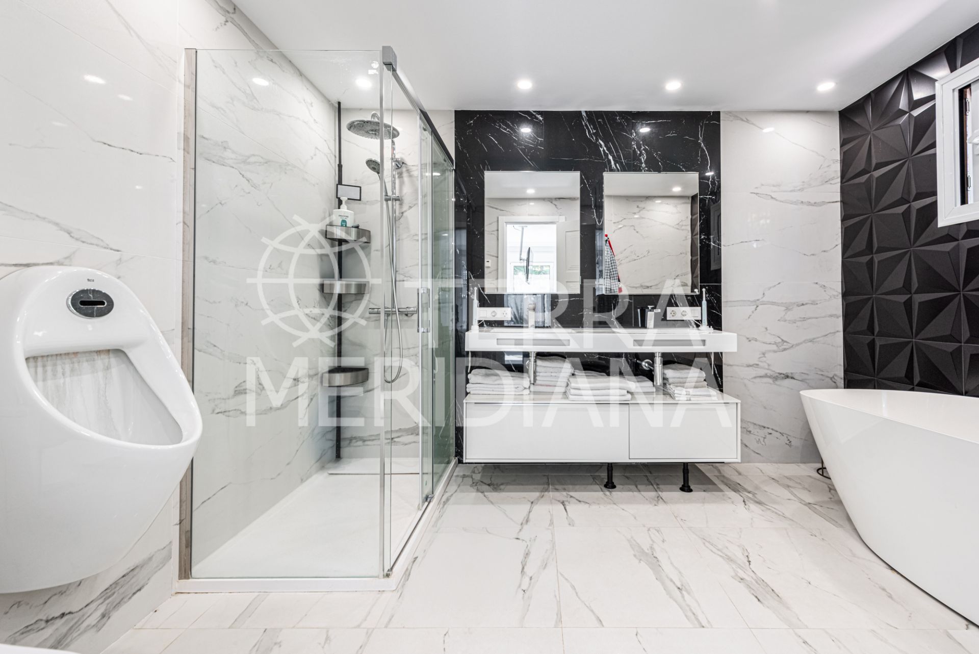 Villa in El Real Panorama, Marbella