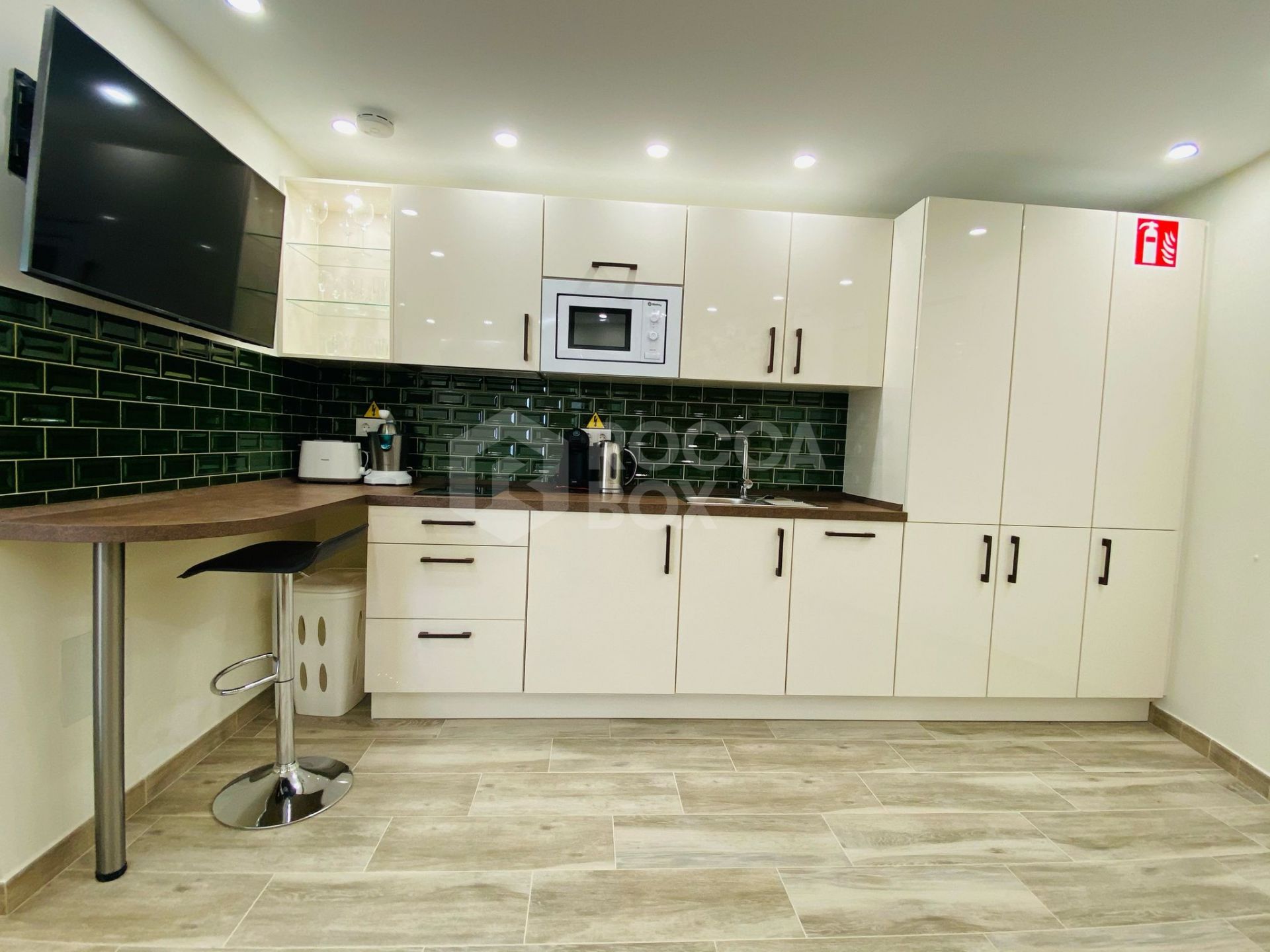 Completely Reconstructed Sea-View Villa with Tourist License – Marbella East