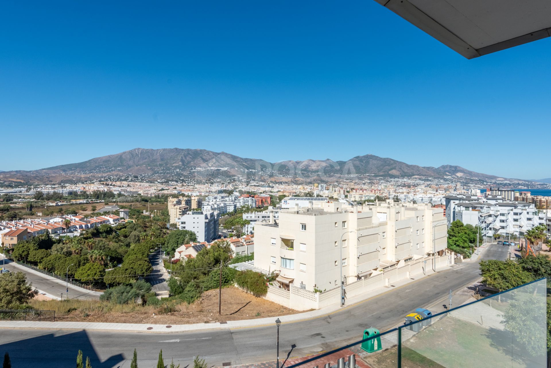 Modern Elegance with Sea and urban views over Fuengirola with turist license