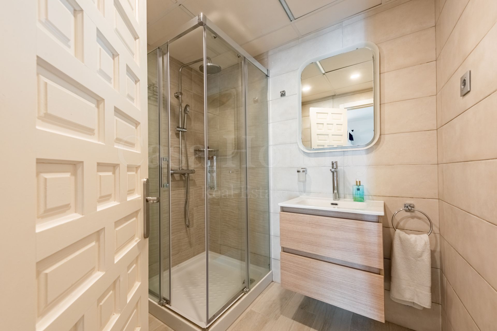 Semi Detached House in Cerros del Lago, Istan