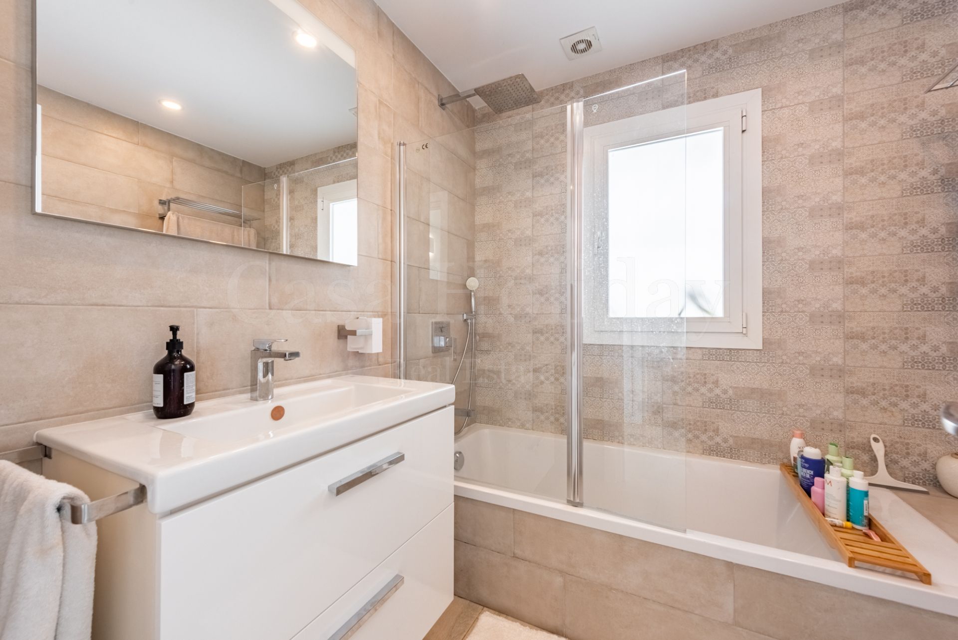 Semi Detached House in Cerros del Lago, Istan