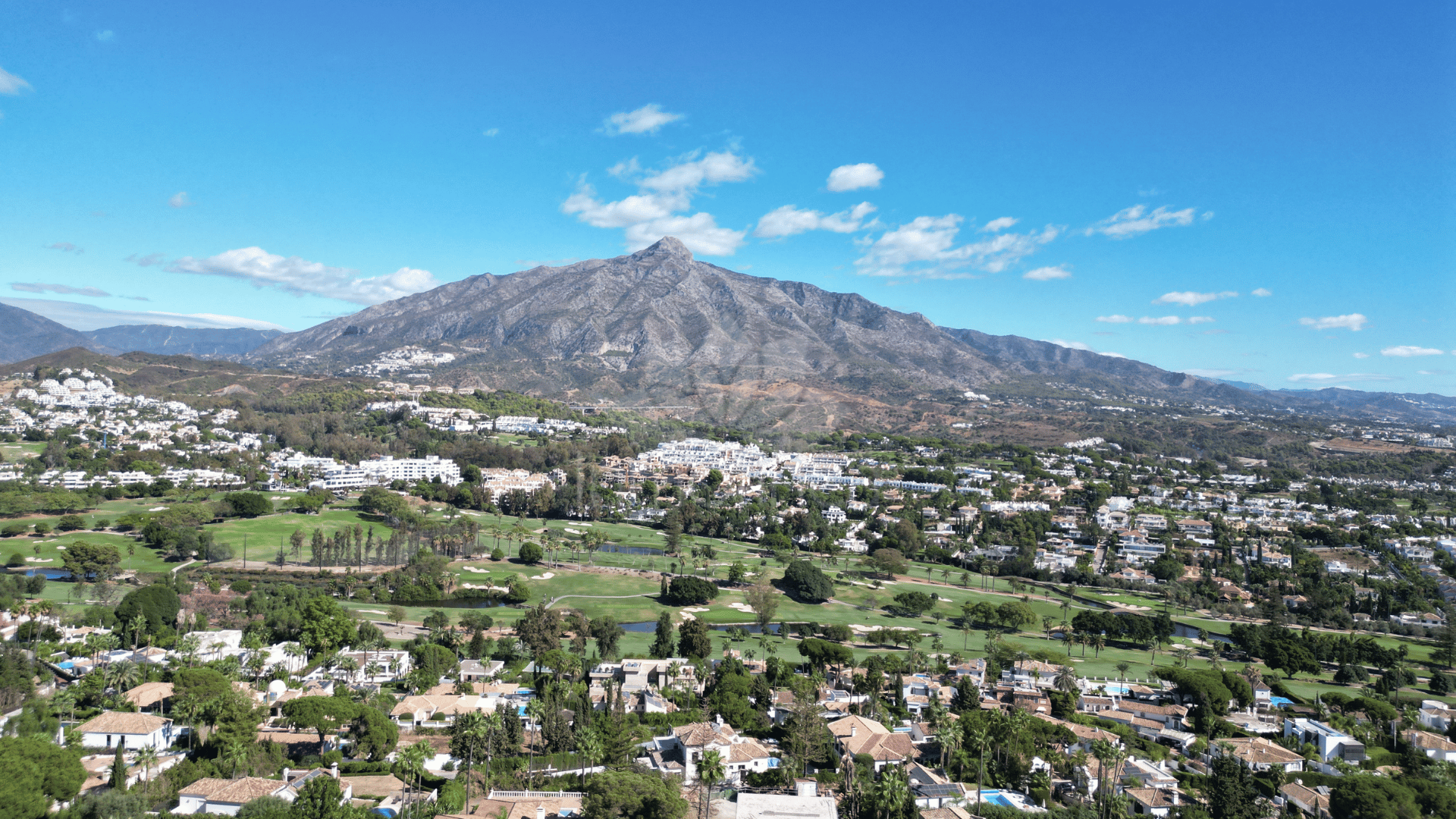 Villa in Nueva Andalucia, Marbella