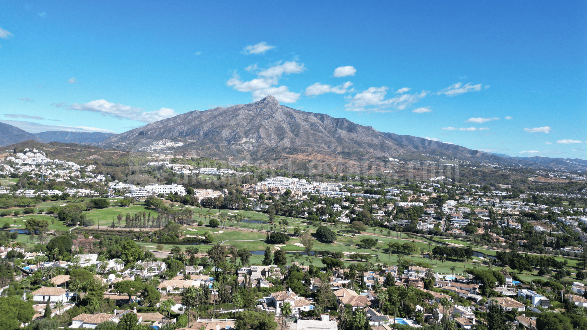 Villa en Nueva Andalucia, Marbella