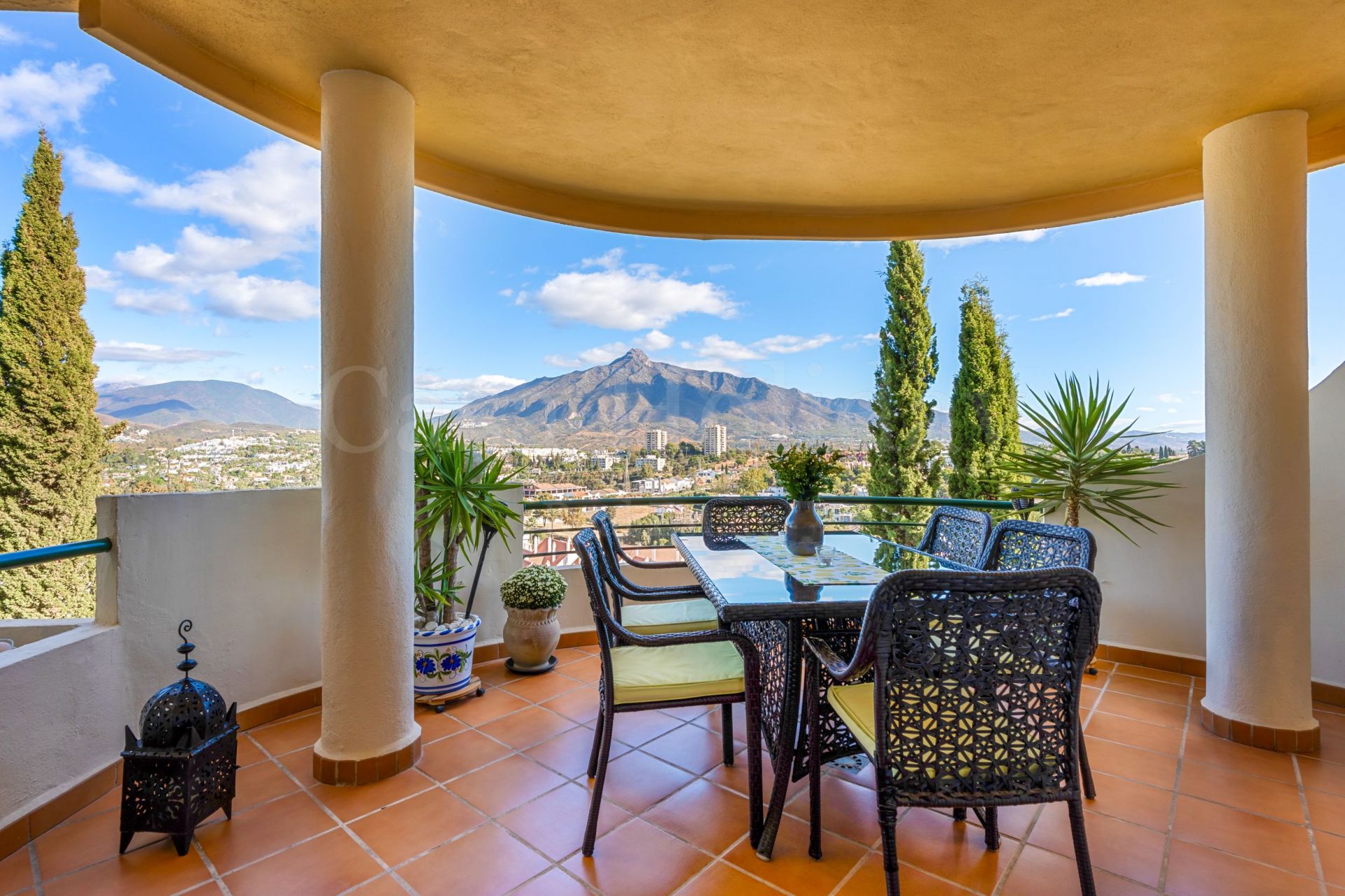 Apartment in Señorio de Aloha, Marbella