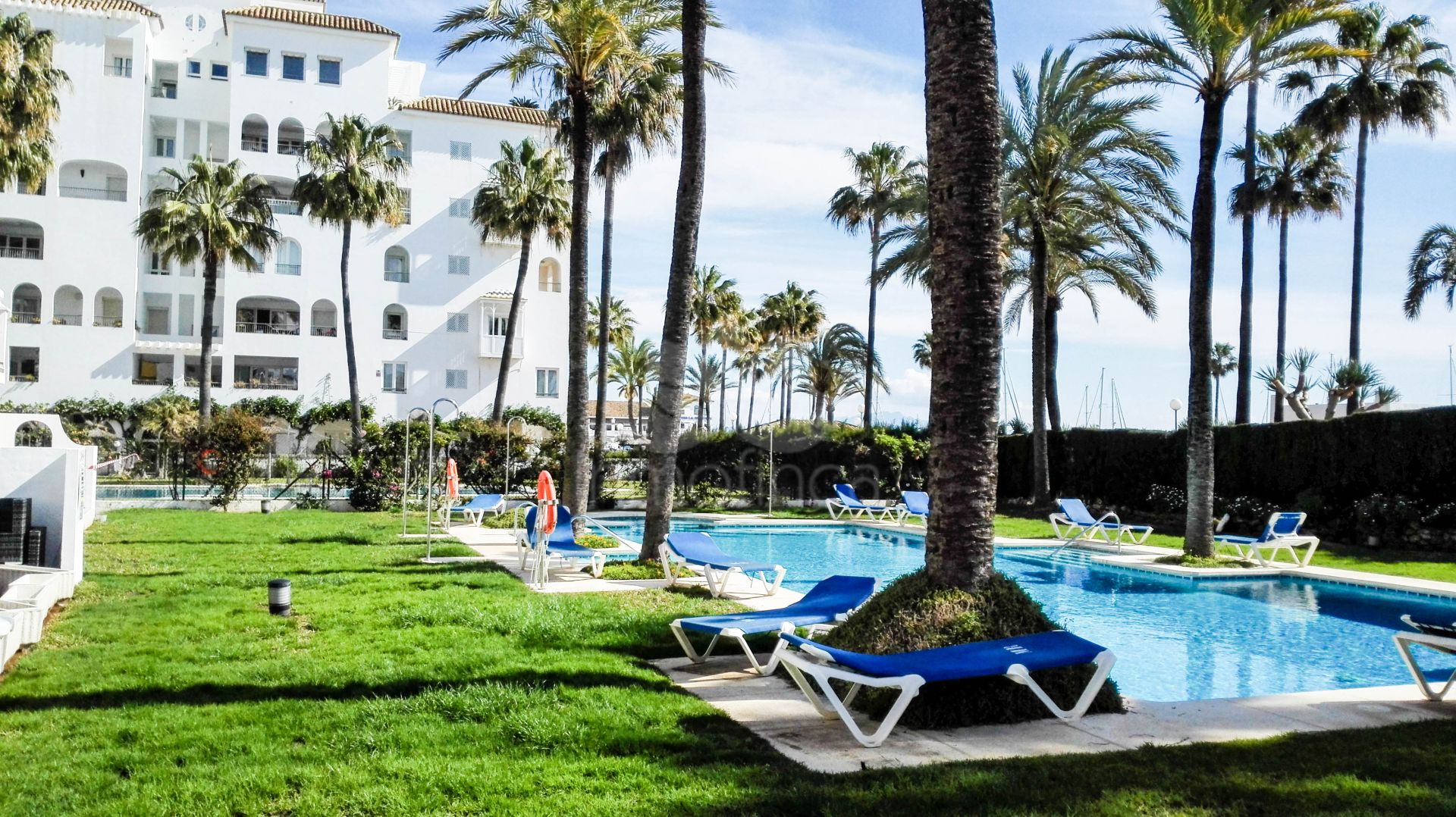 Apartment in Puerto La Duquesa, Manilva