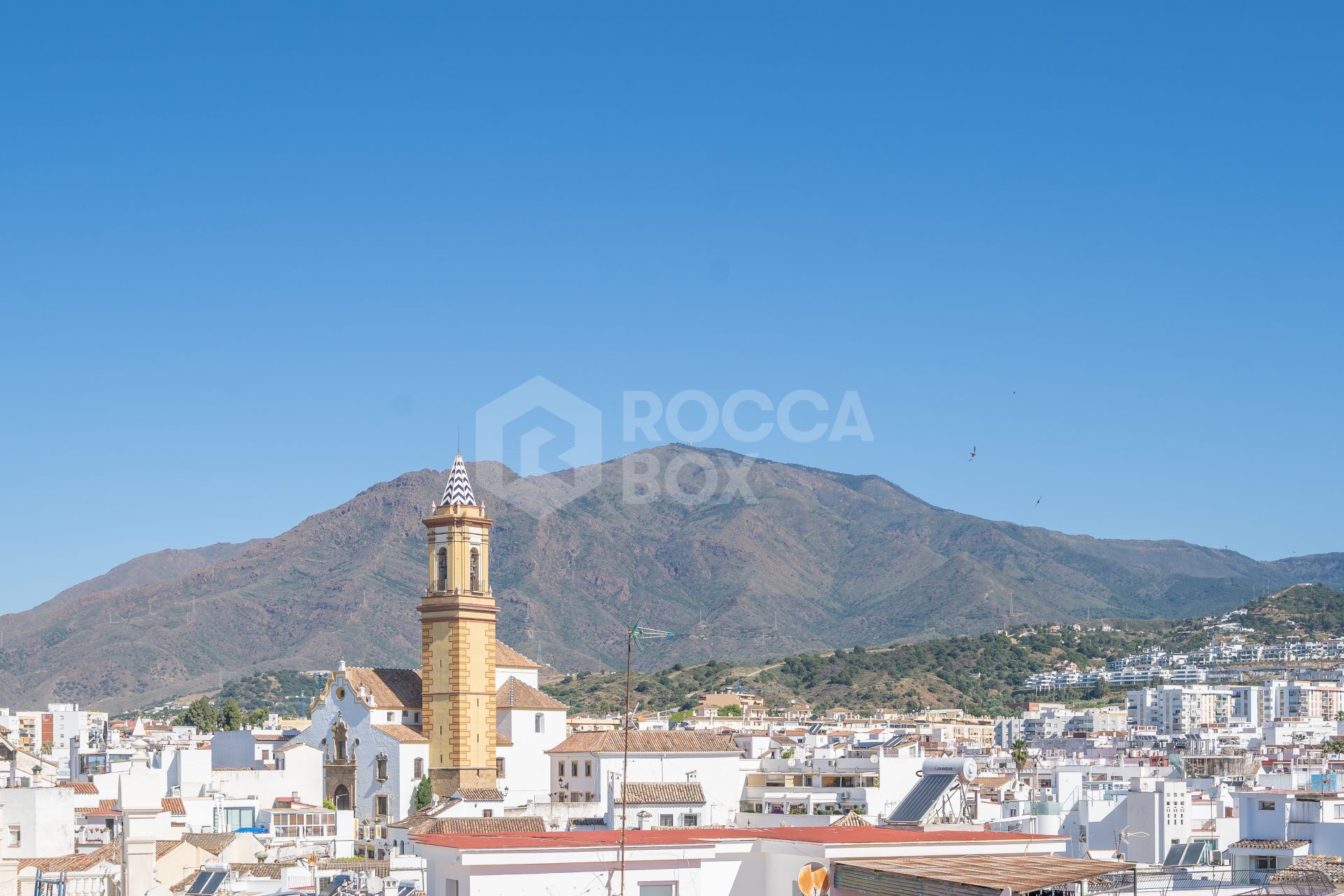 Estepona, penthouse, first line, beachfront, sea views, 4 bedroom, luxury