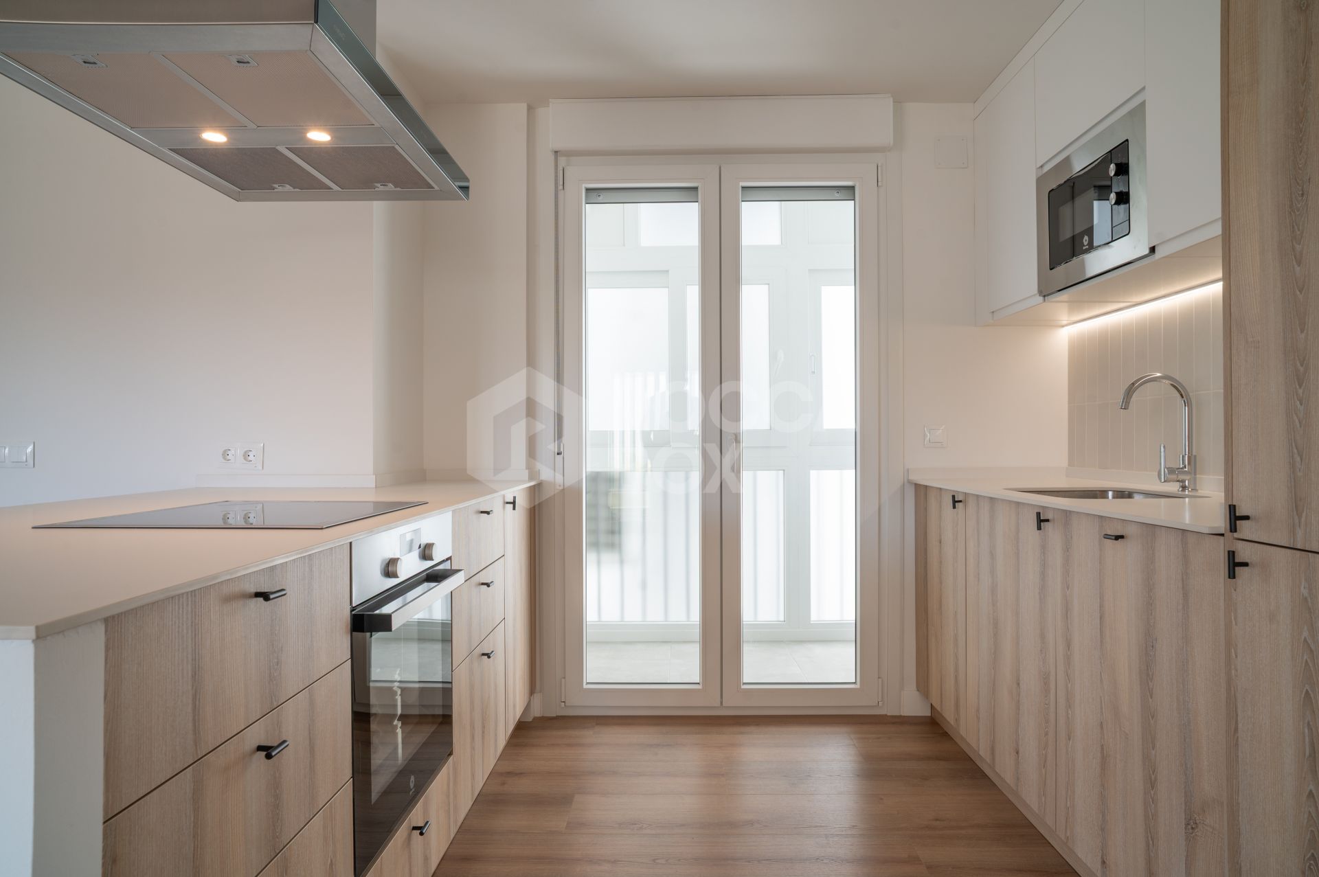 Fully Renovated 3-Bedroom Apartment in Los Boliches with parking and terrace