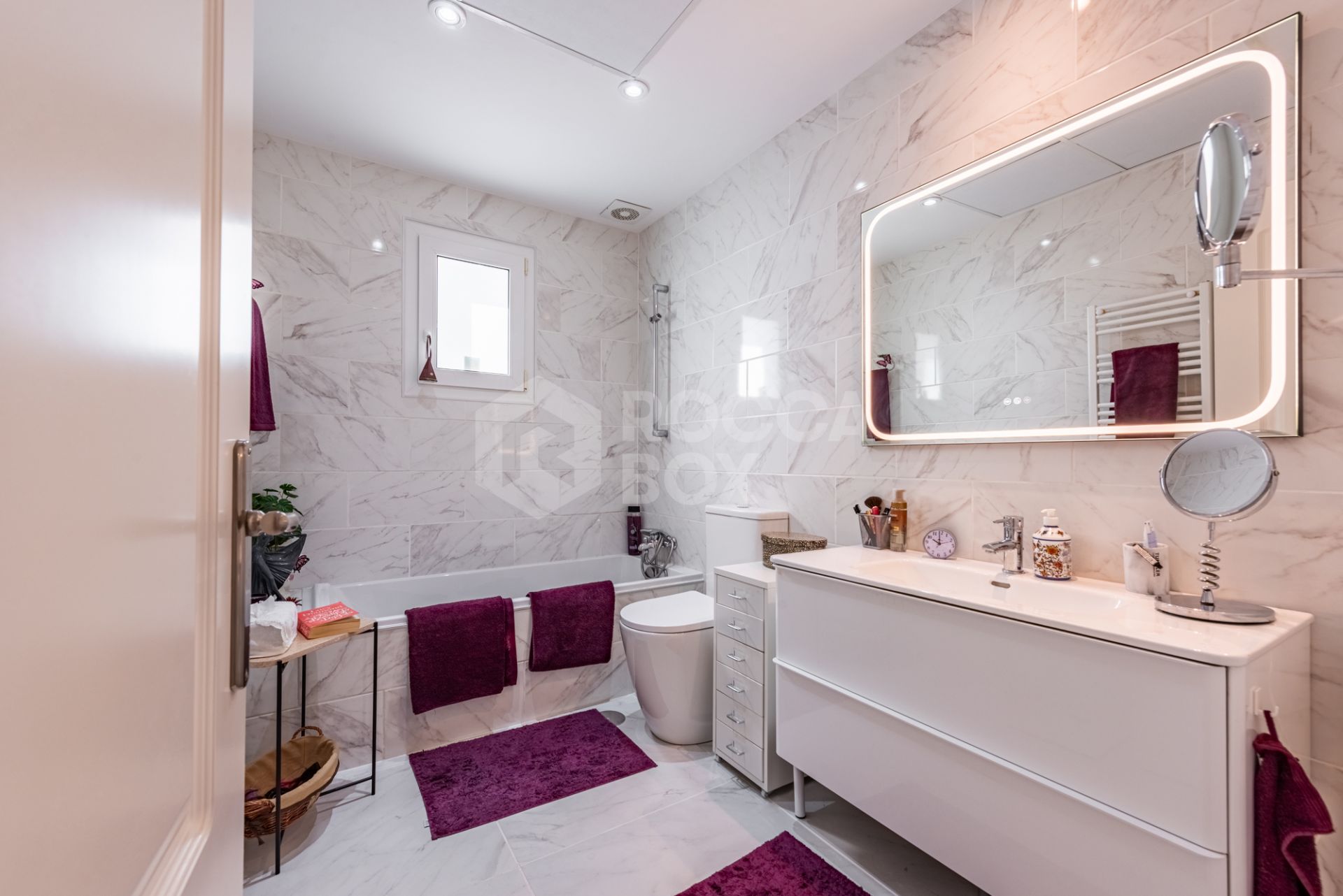 Elegant 6-Bedroom Villa in Sierrezuela – A Turnkey Family Retreat with Style and Substance