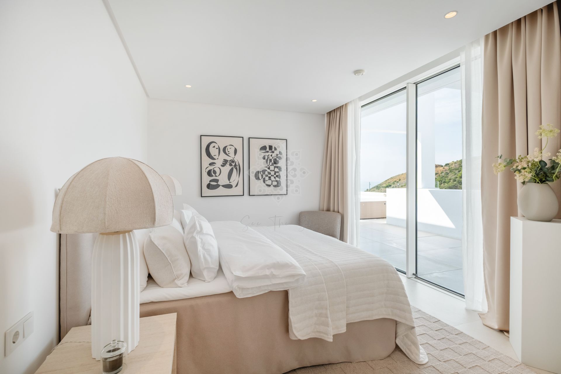 Duplex Penthouse in Palo Alto, Ojen