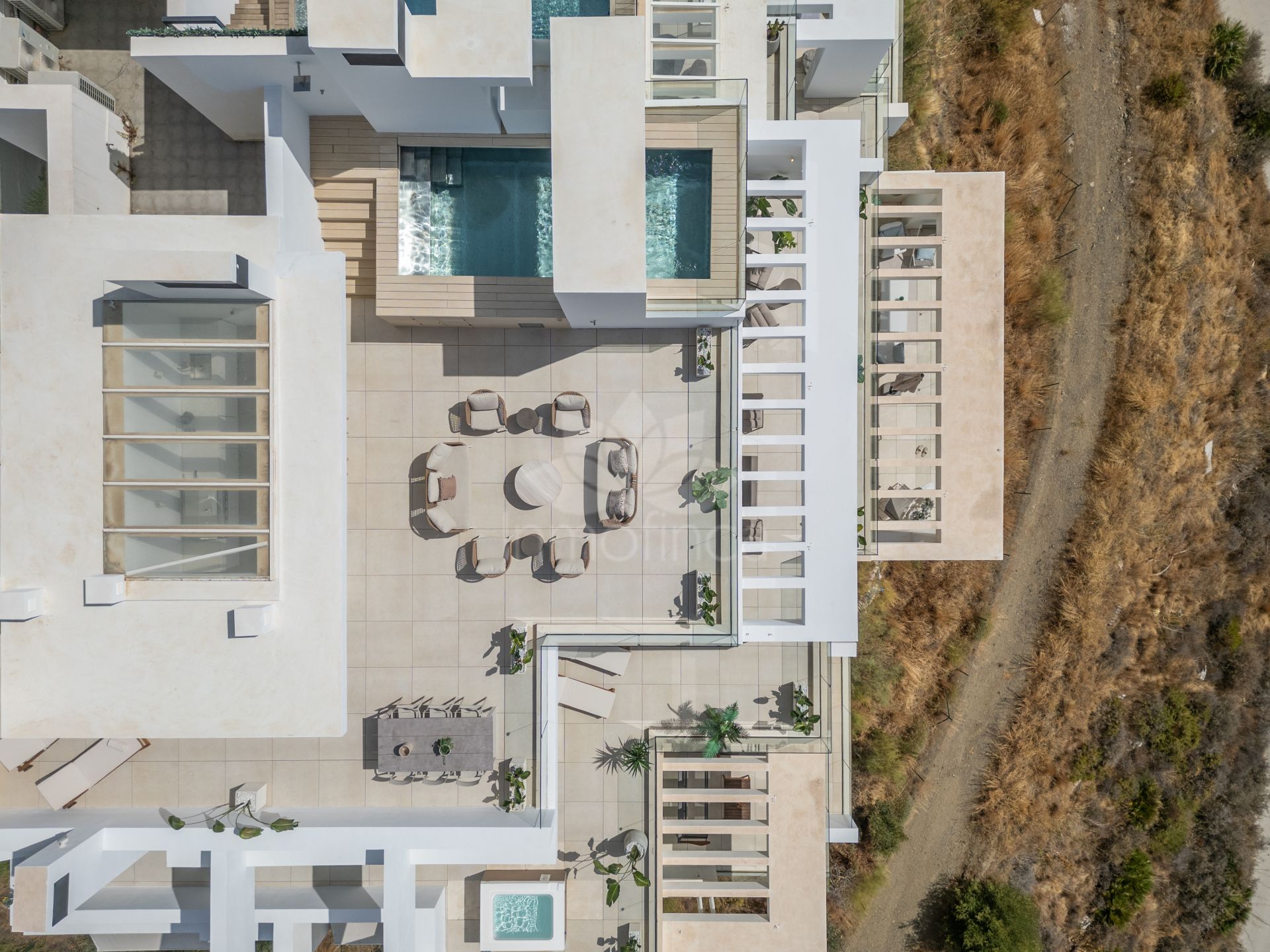 Duplex Penthouse in Palo Alto, Ojen