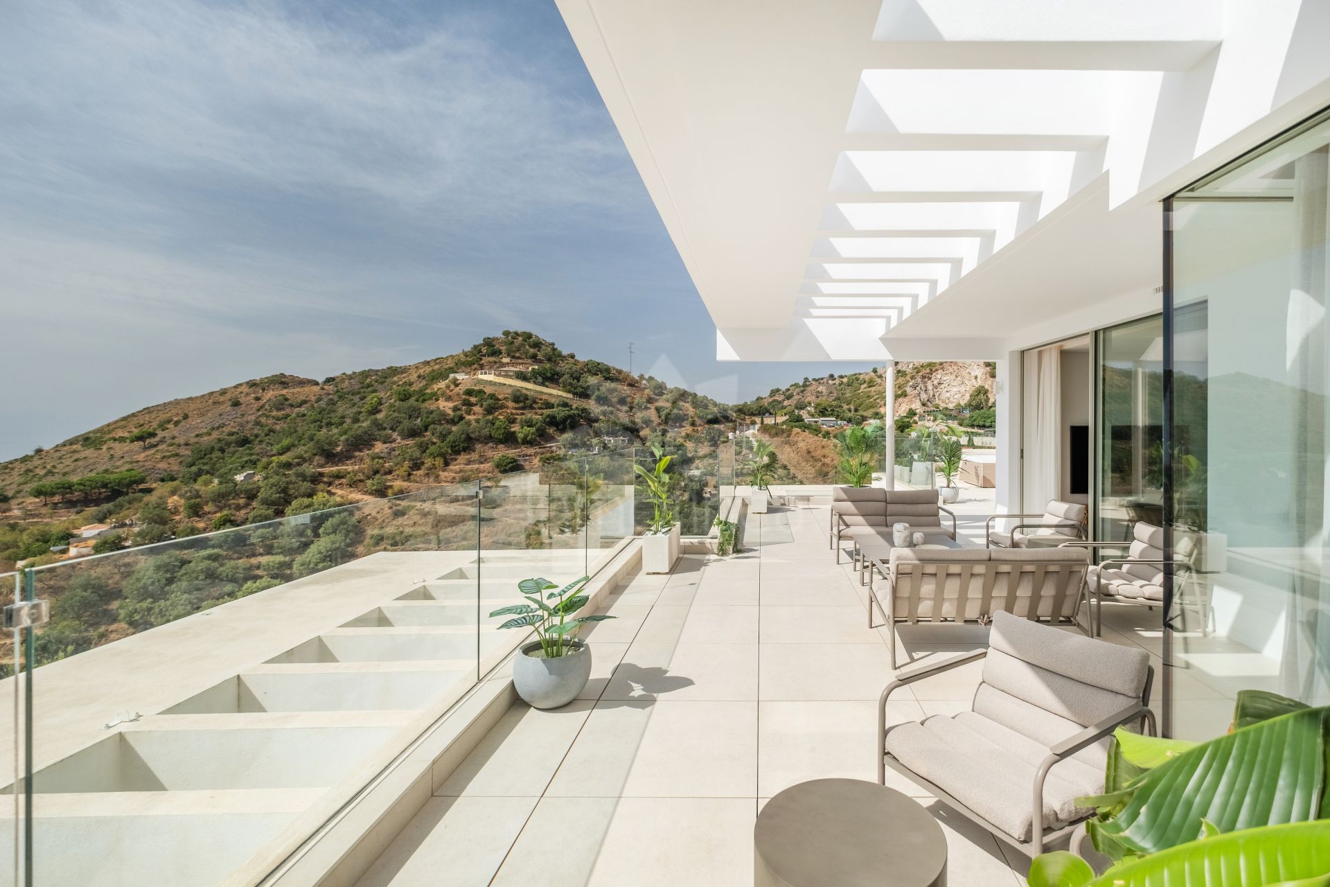 Duplex Penthouse in Palo Alto, Ojen