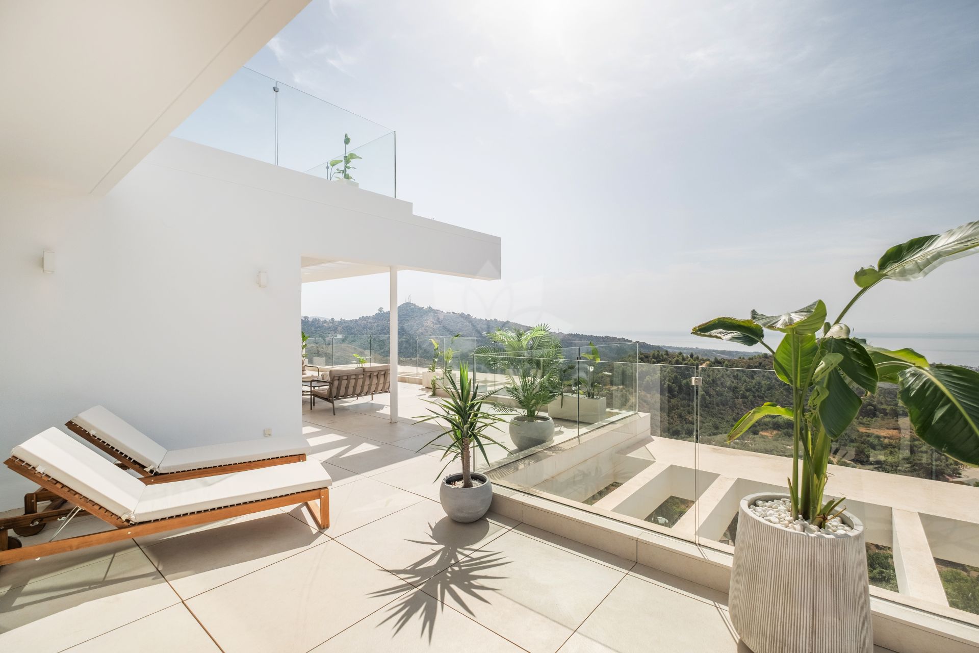 Duplex Penthouse in Palo Alto, Ojen