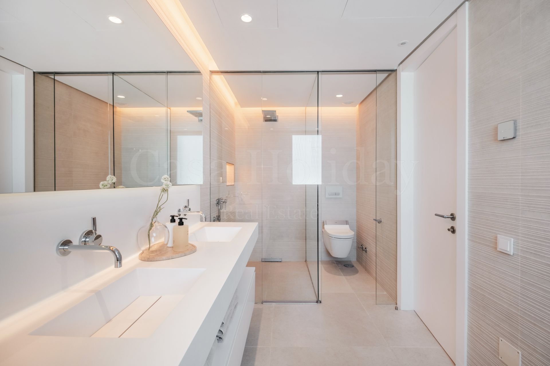 Duplex Penthouse in Palo Alto, Ojen