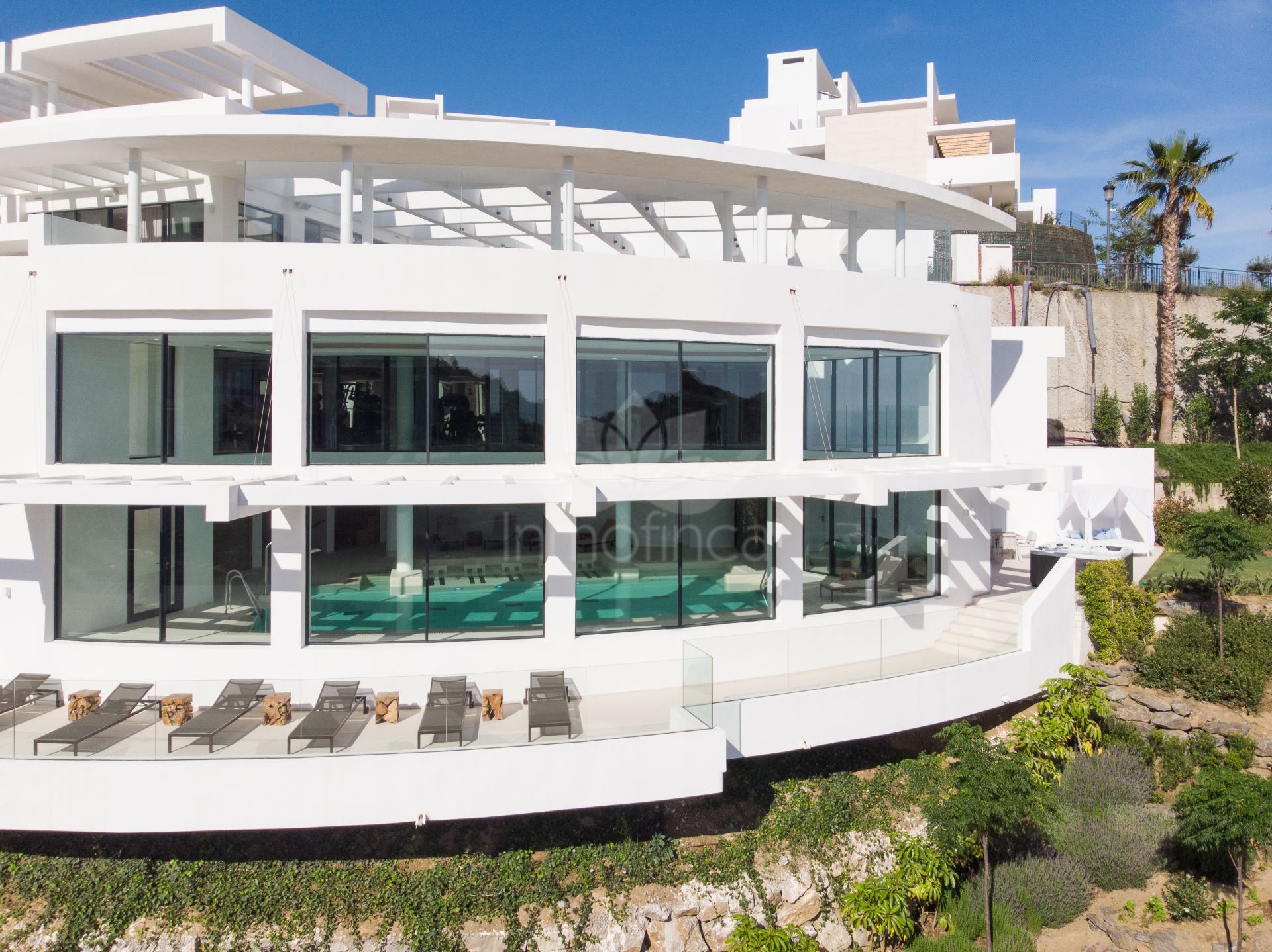 Duplex Penthouse in Palo Alto, Ojen