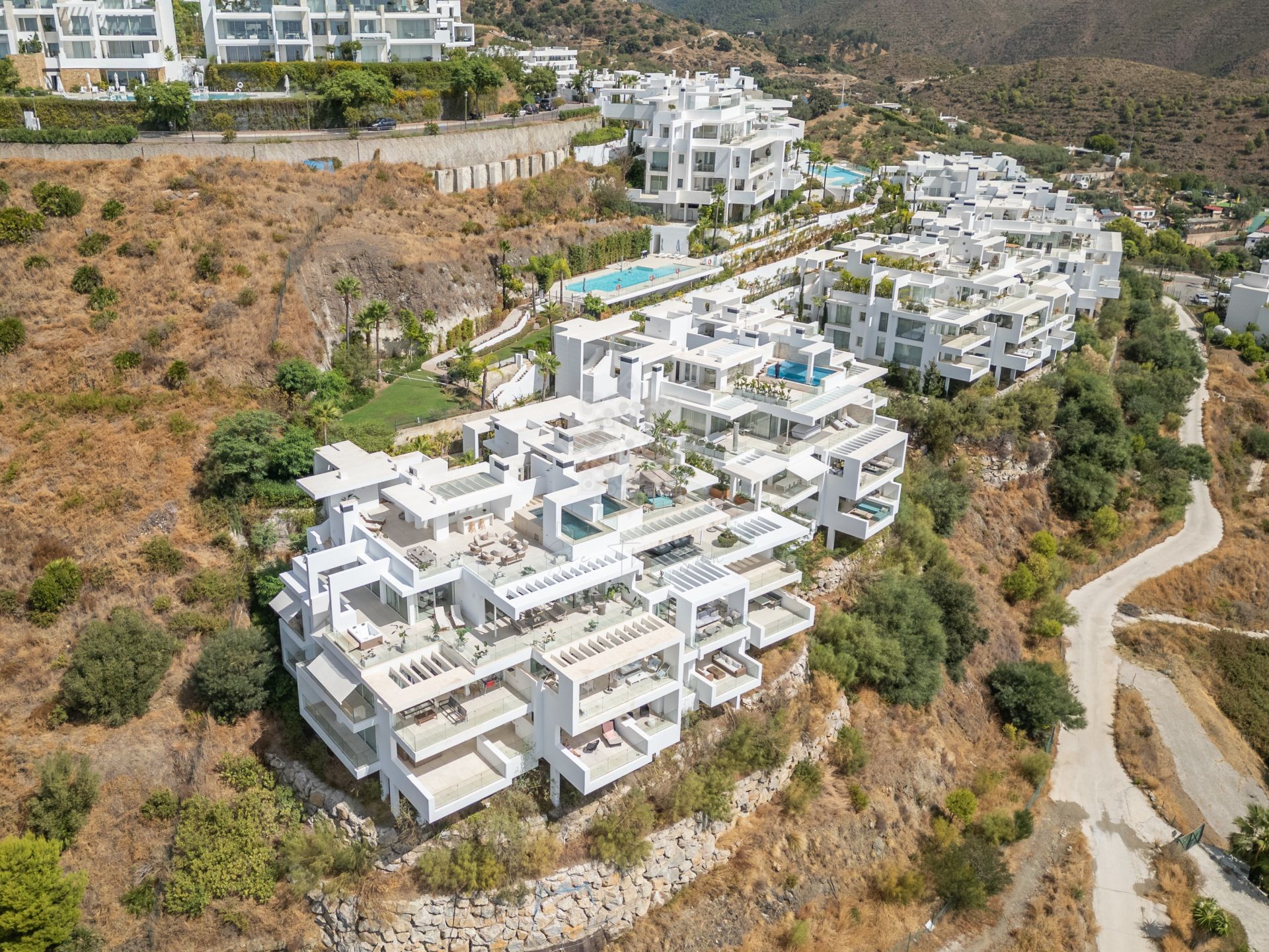 Duplex Penthouse in Palo Alto, Ojen