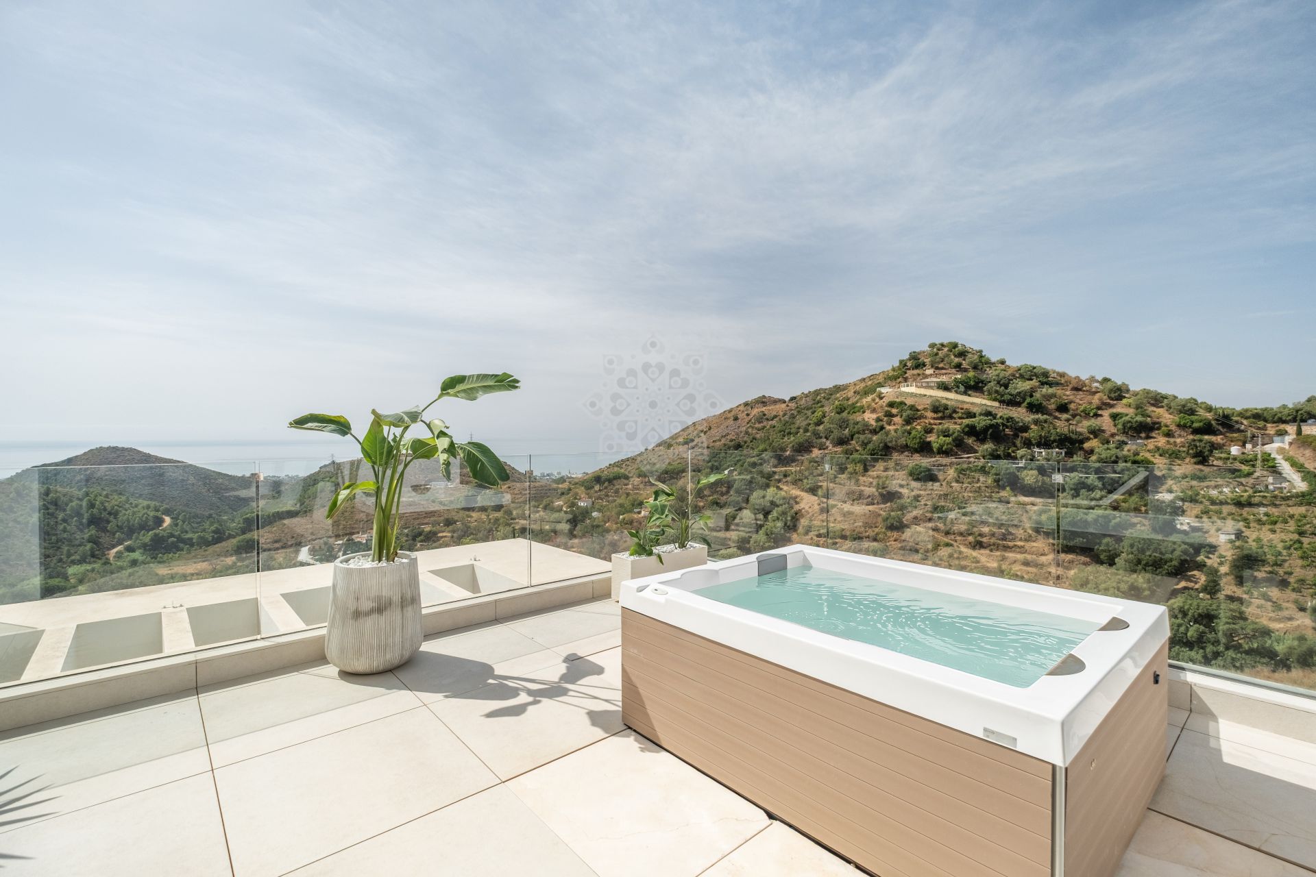 Duplex Penthouse in Palo Alto, Ojen