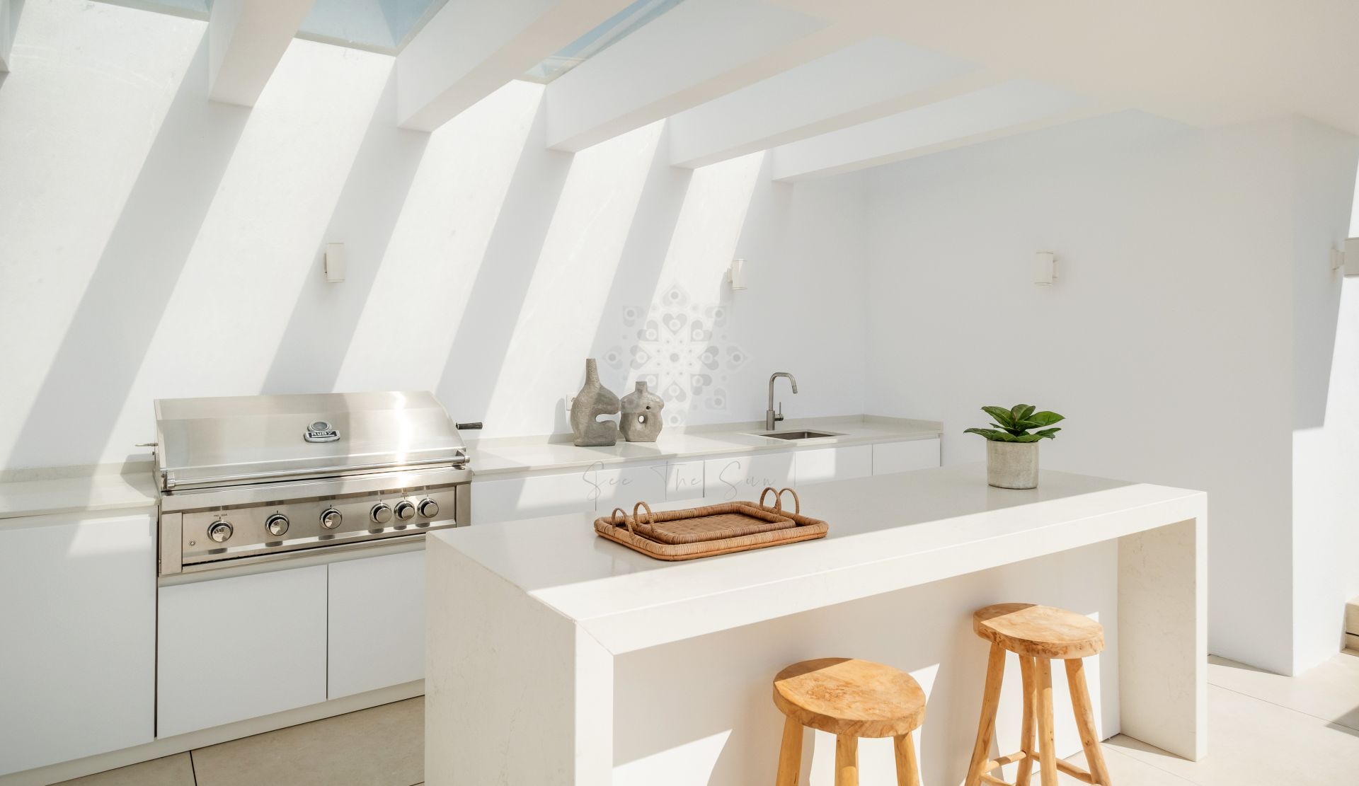 Duplex Penthouse in Palo Alto, Ojen