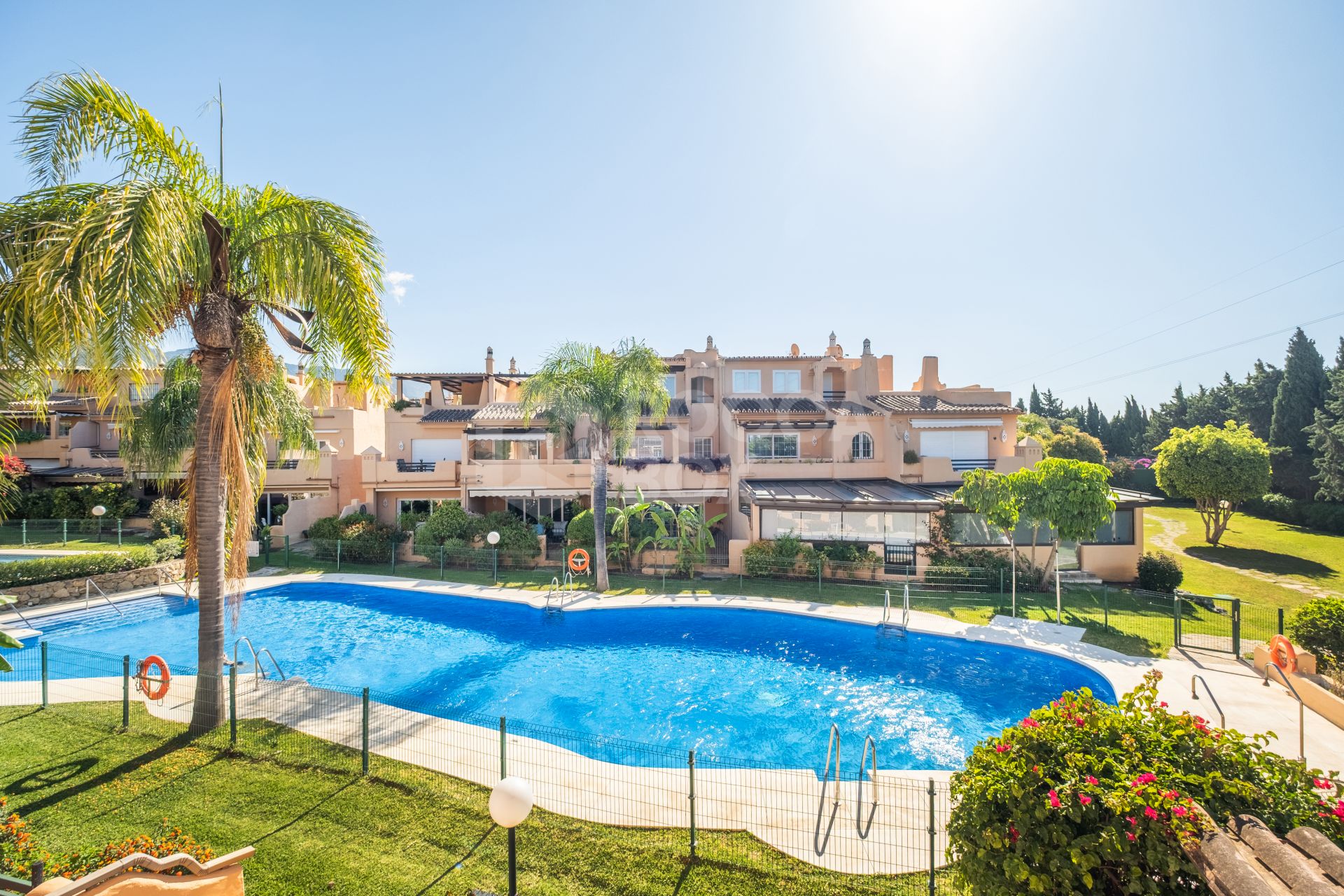 Spacious Townhouse in Oasis de Nagüeles with 4 Bedrooms and Garage – Potential for 5th Bedroom