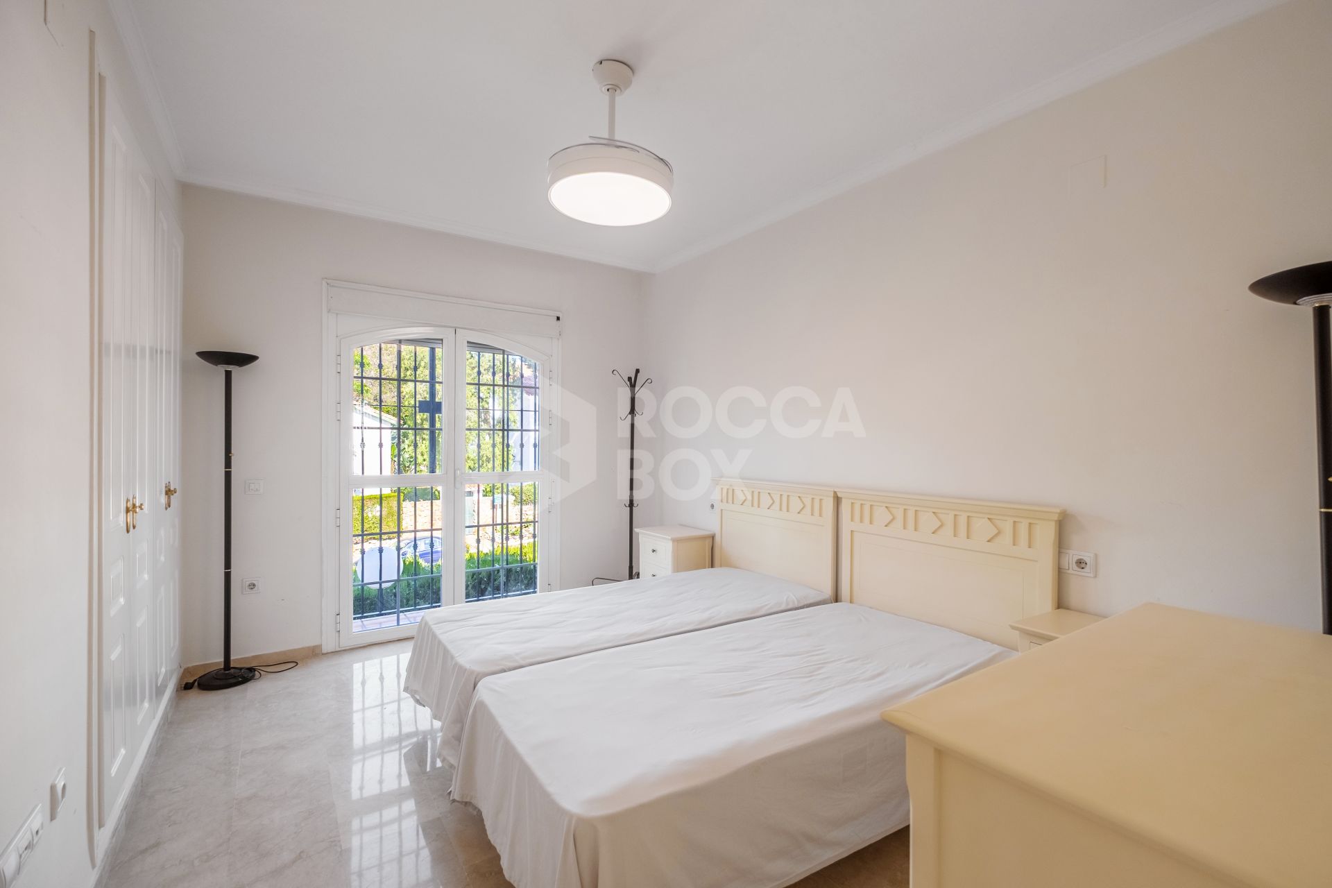 Spacious Townhouse in Oasis de Nagüeles with 4 Bedrooms and Garage – Potential for 5th Bedroom